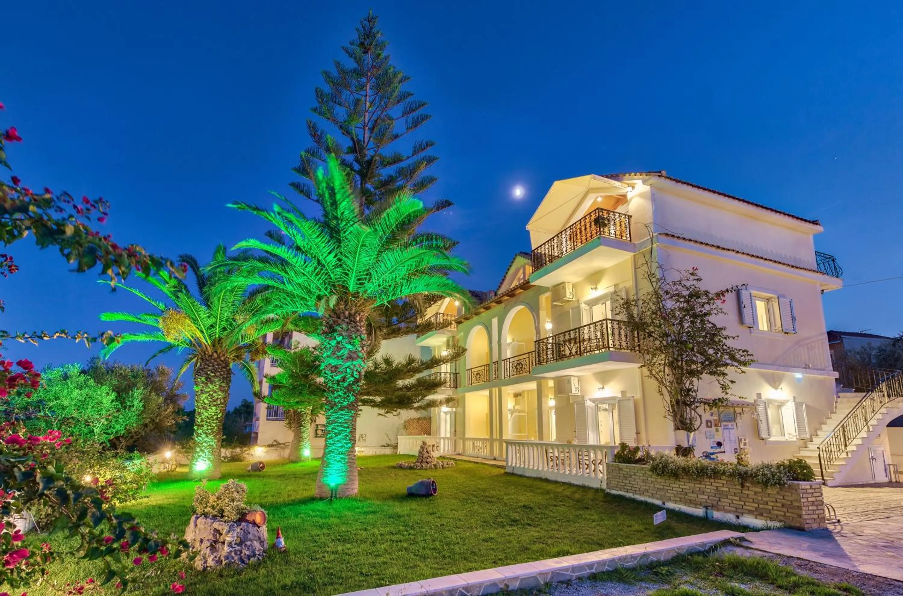 Panorama Studios & Apartments