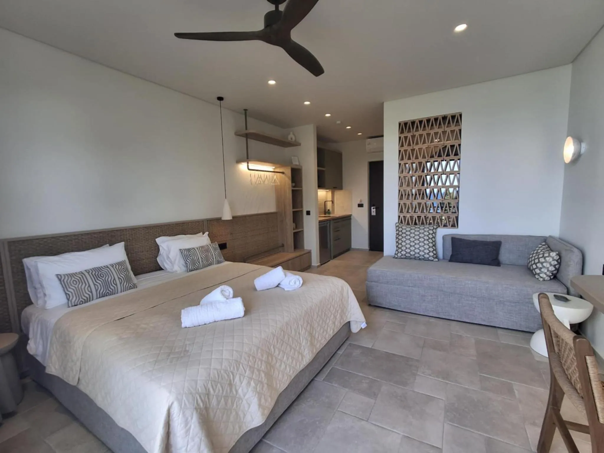 Panorama Studios & Apartments