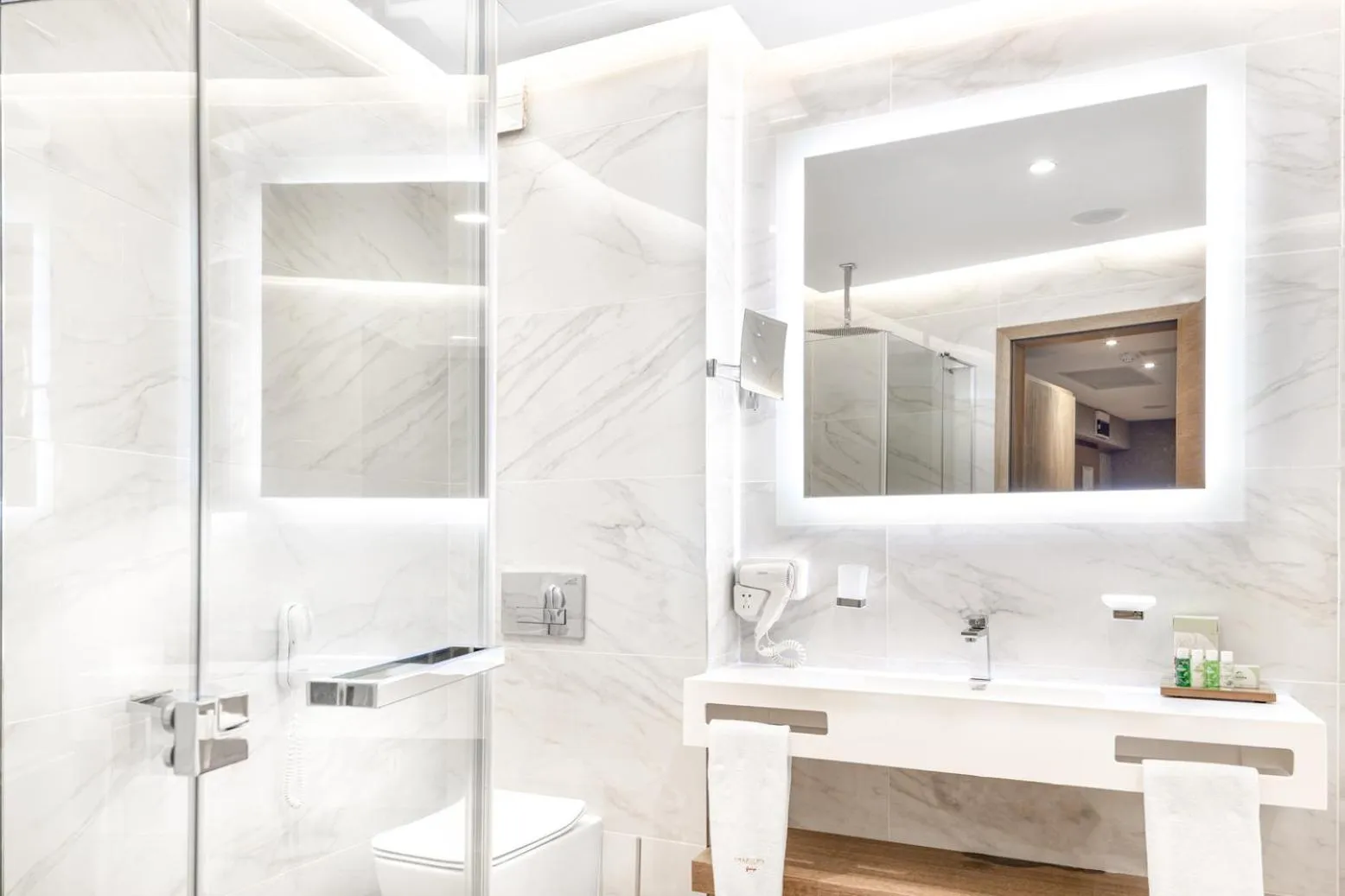 Bathroom in Pirin Park Hotel