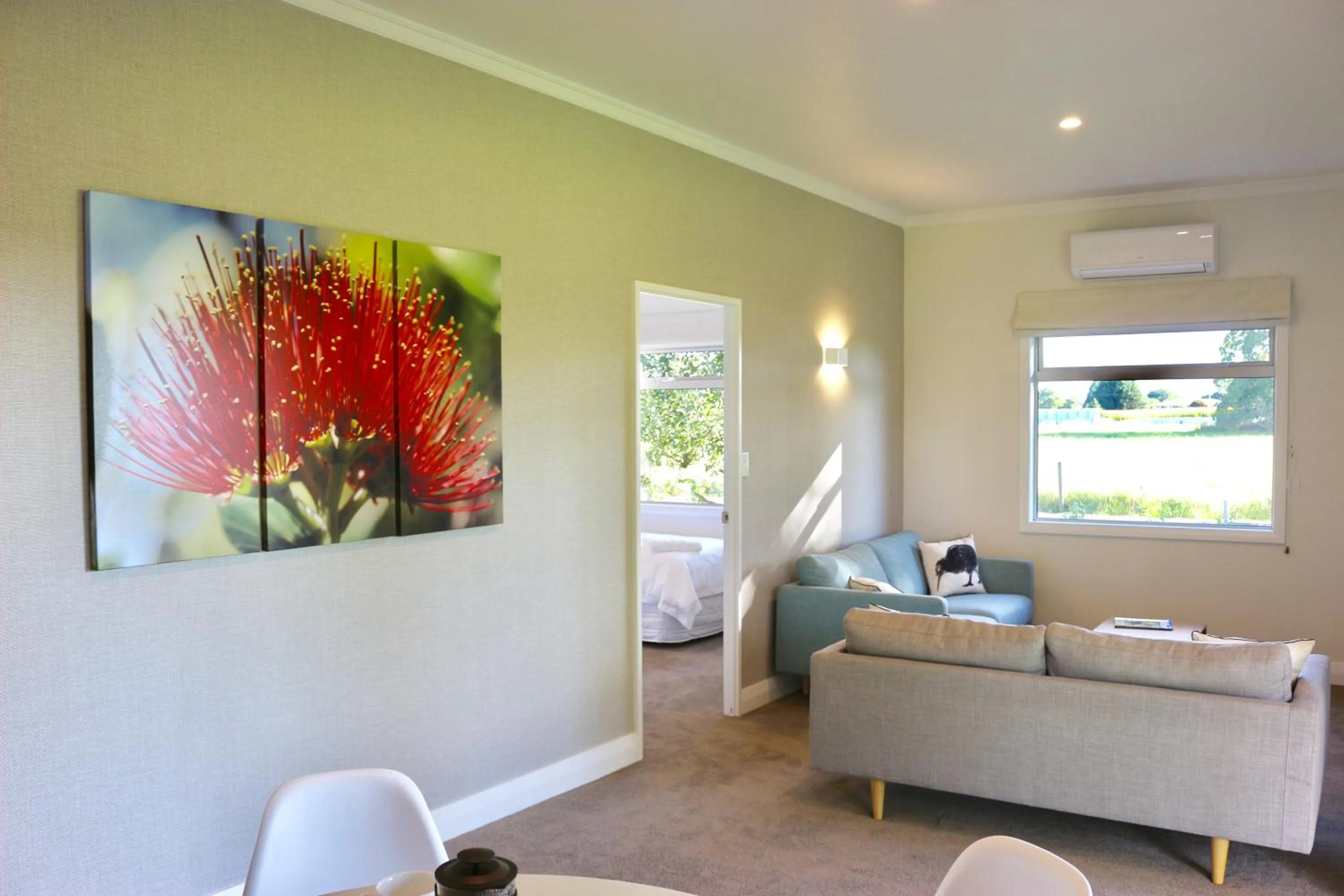 Living room in Walnut Lodge B&B