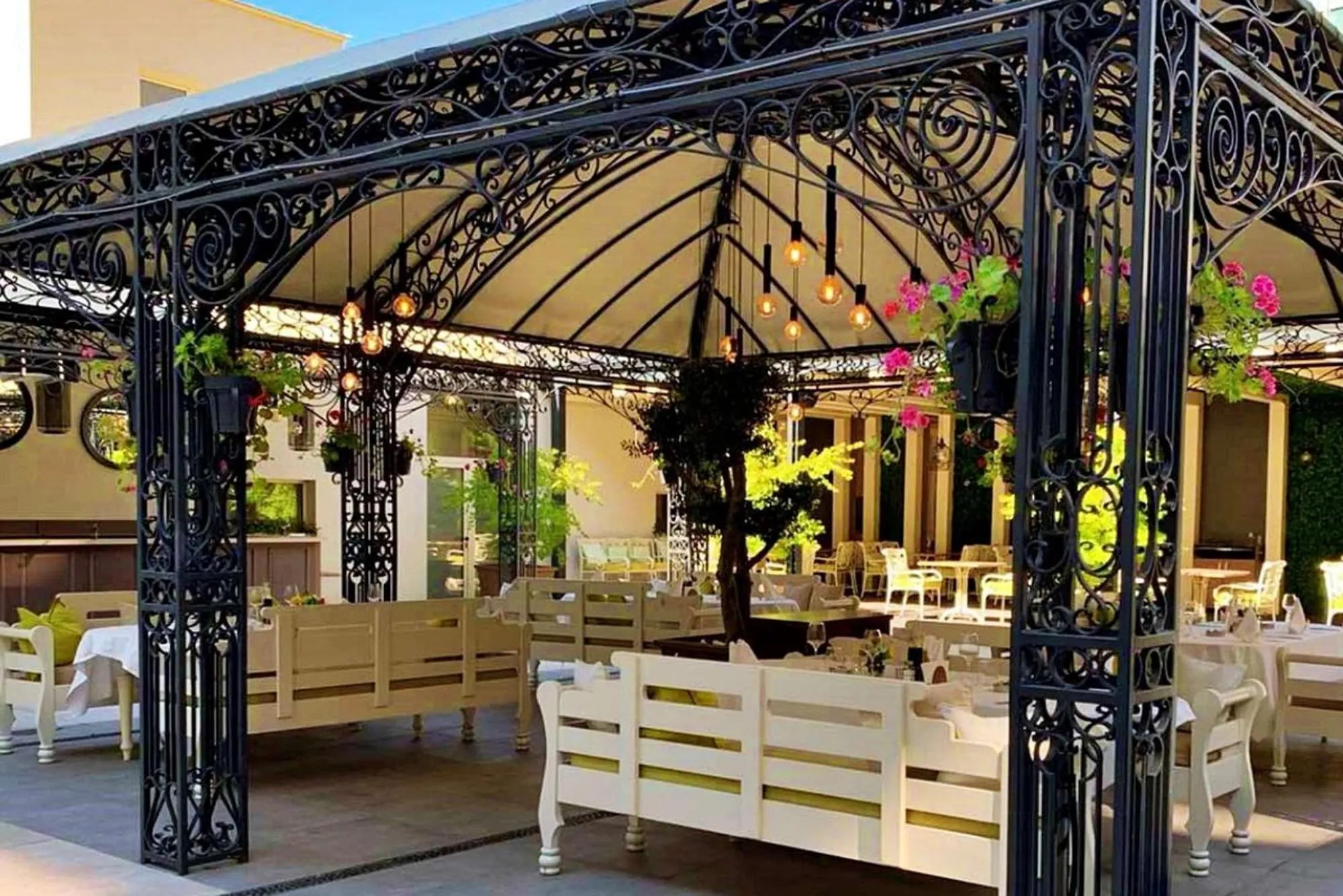 Garden in Dunav Plaza Hotel