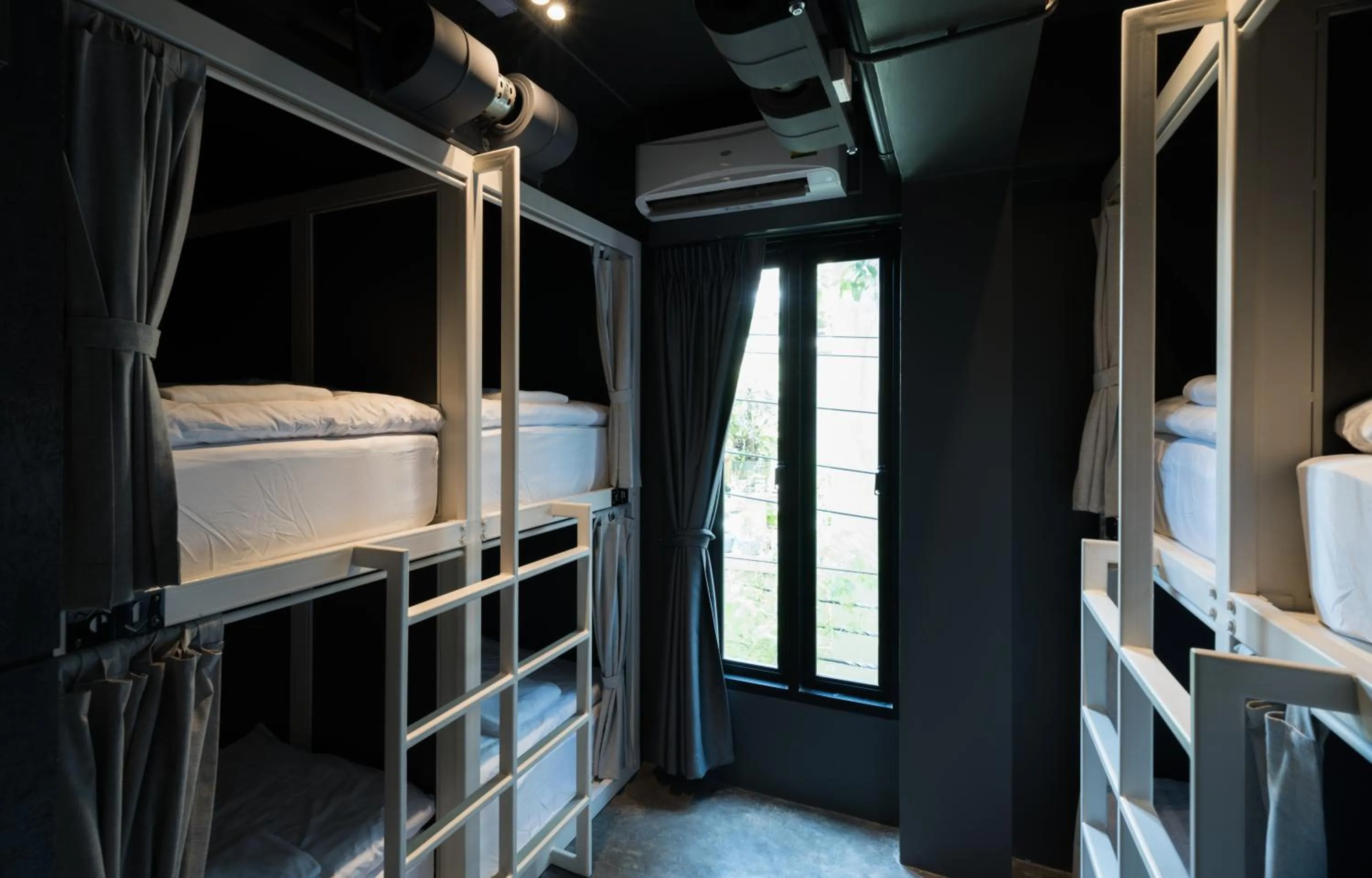 Bedroom, Bed in Issara by D Hostel