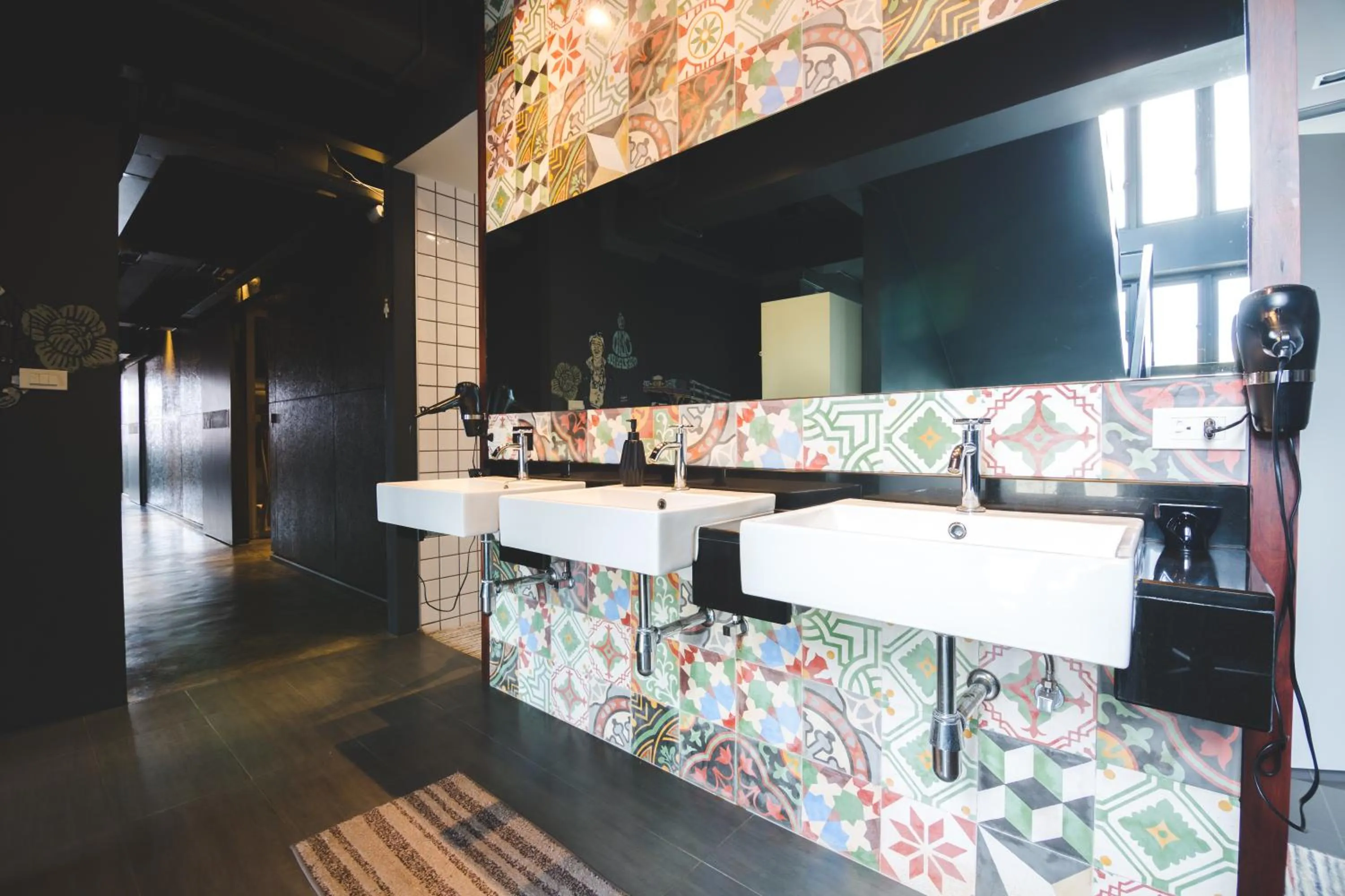 Bathroom in Issara by D Hostel