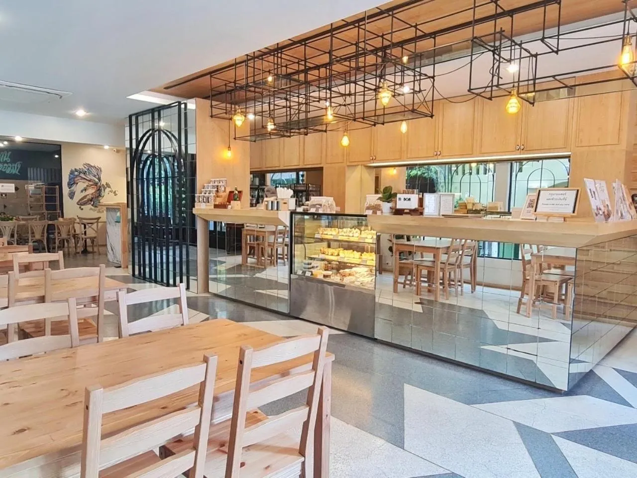 Coffee/tea facilities in Issara by D Hostel