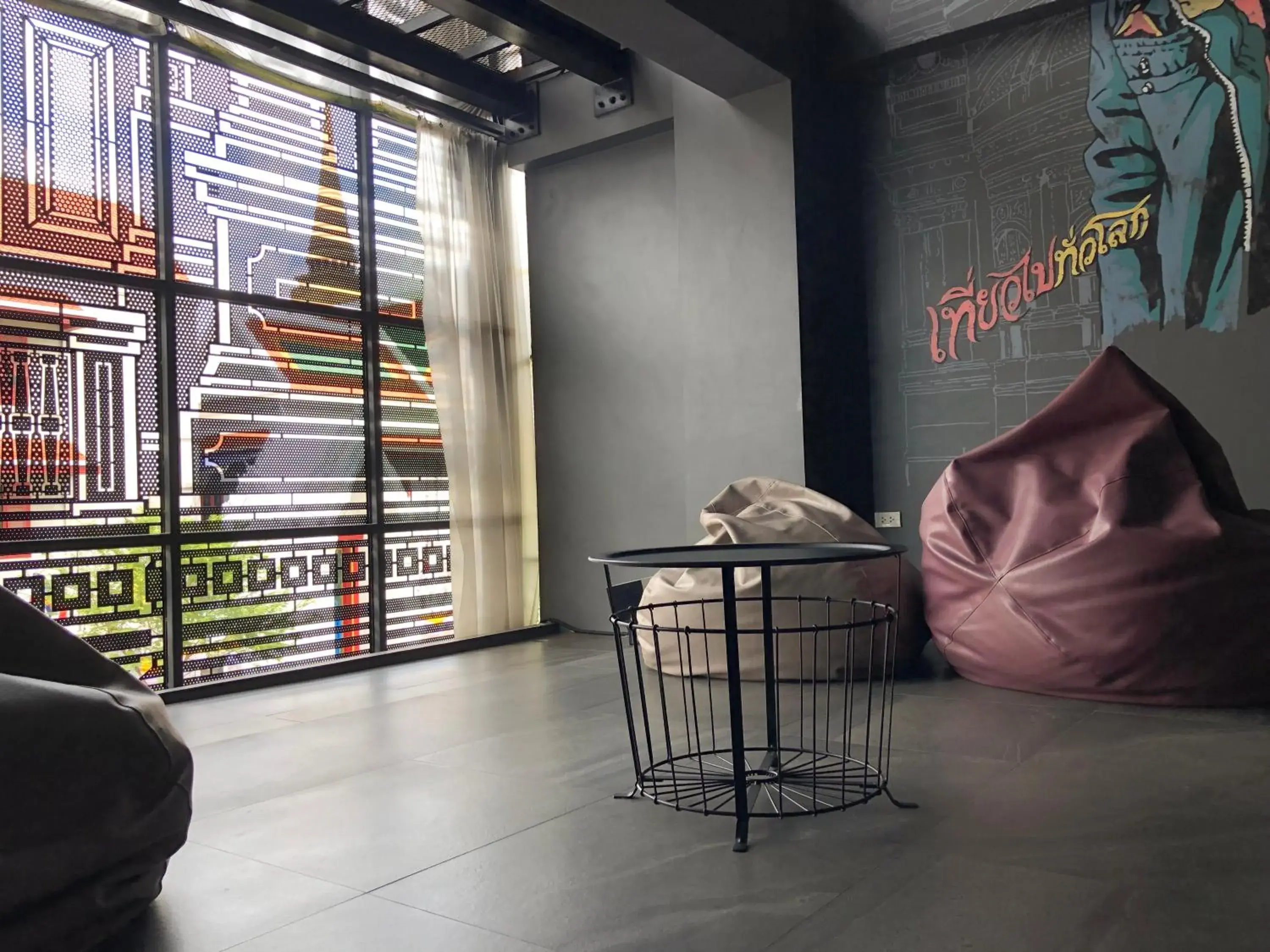 Facade/entrance in Issara by D Hostel Facade/entrance in Issara by D Hostel