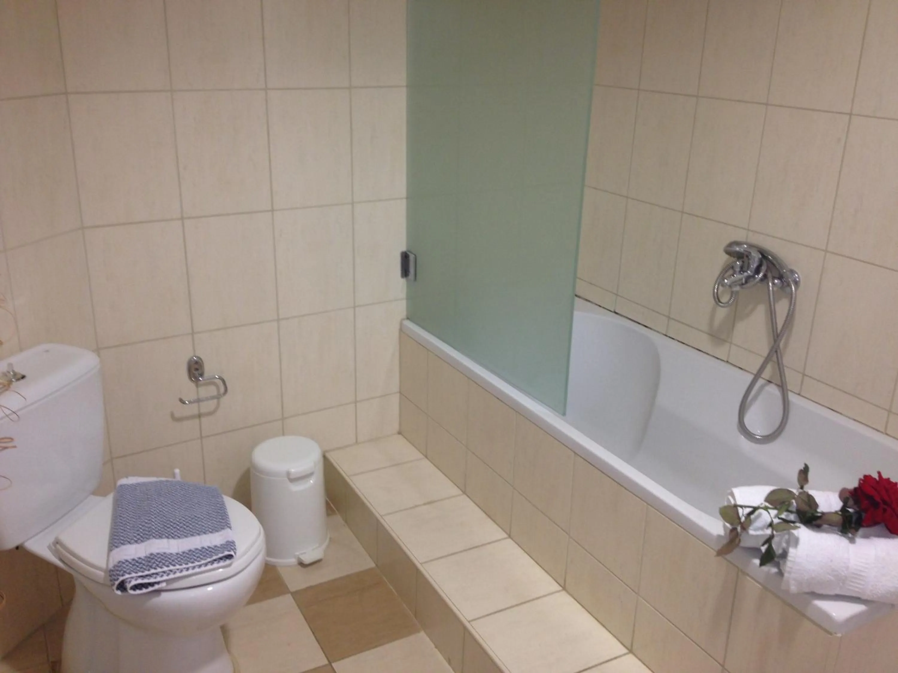 Bathroom in Eurohotel Katrin Suites