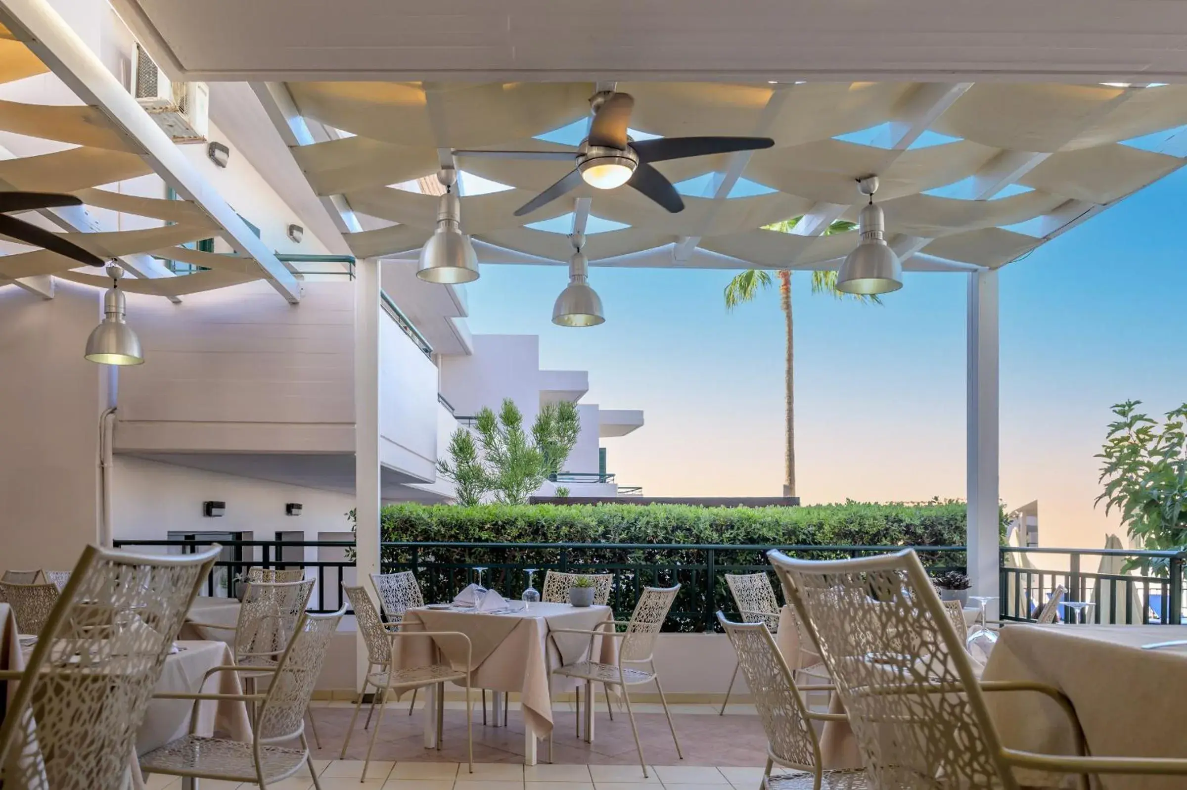 Restaurant/places to eat in Eurohotel Katrin Suites Restaurant/places to eat in Eurohotel Katrin Suites