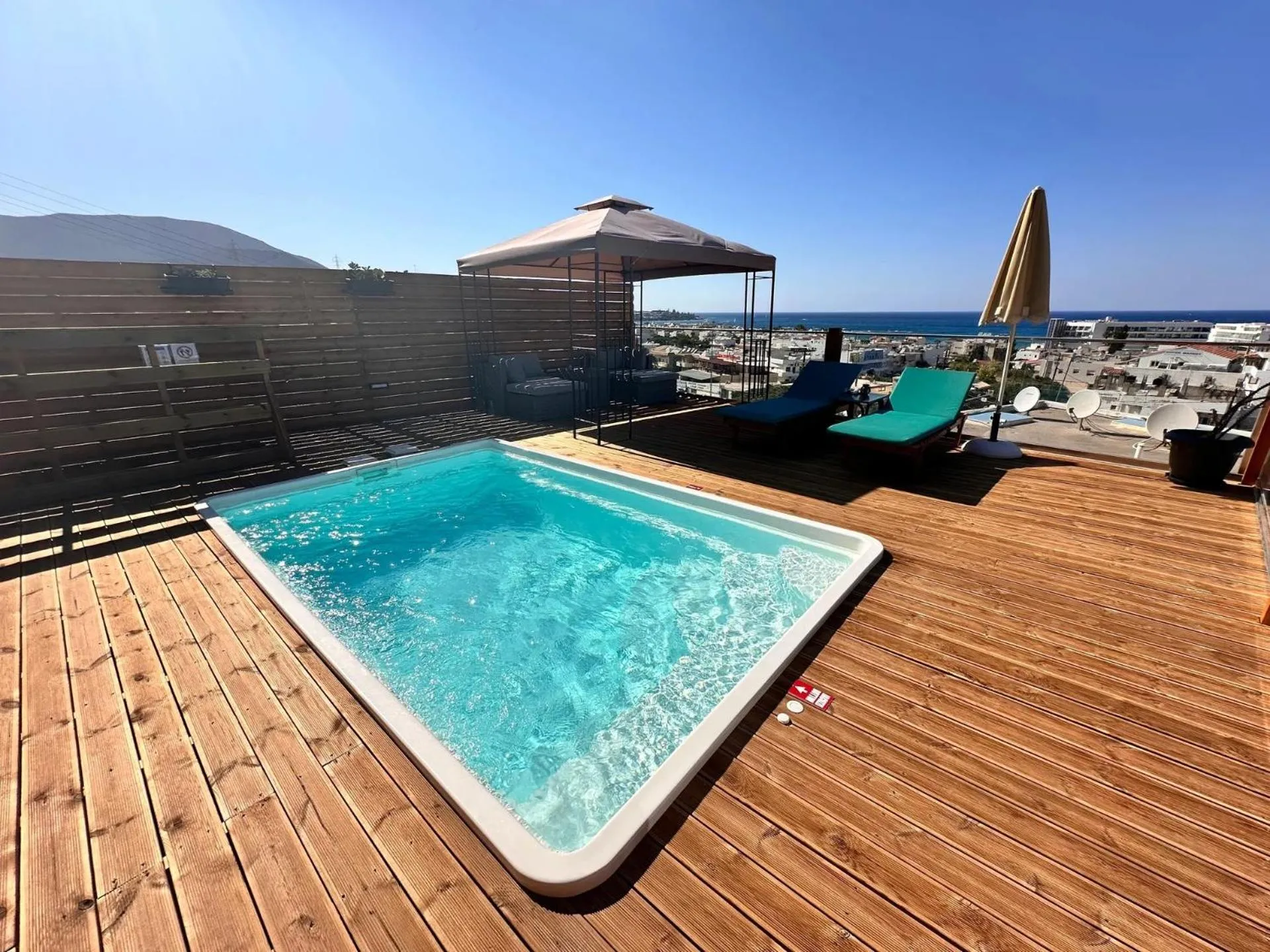 Executive Suite with Private Pool in Eurohotel Katrin Suites