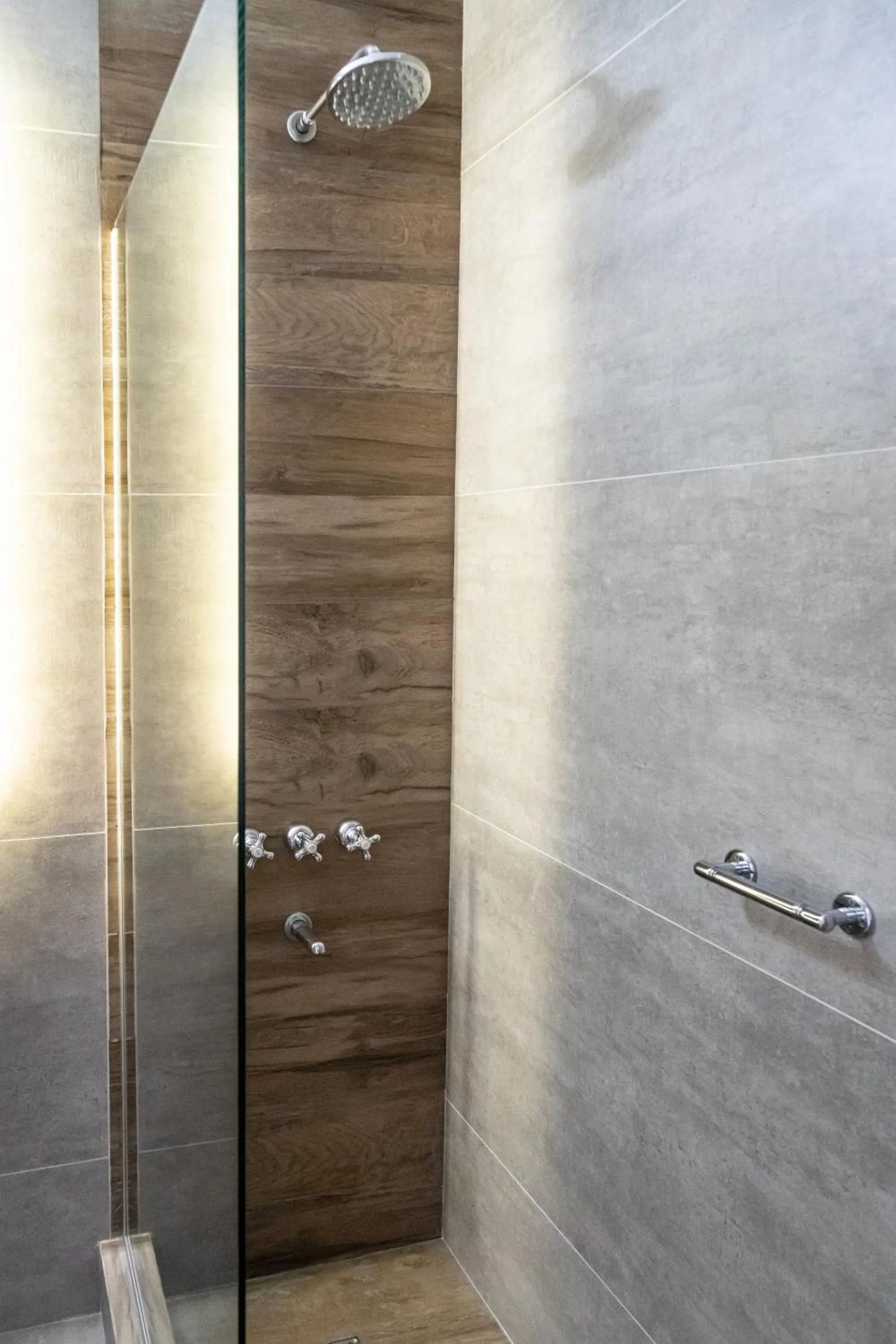 Bathroom in Hotel Dos Reyes