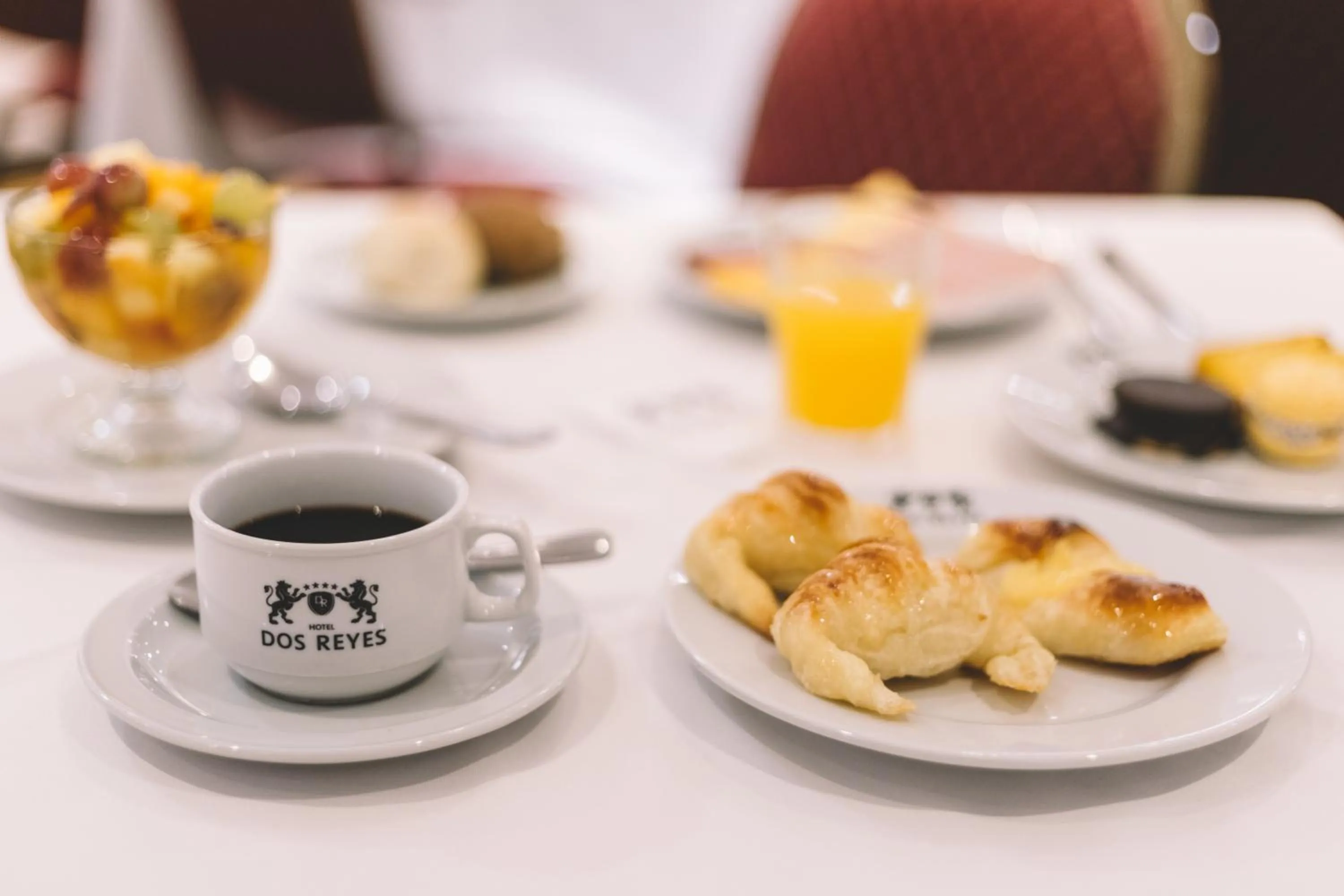 Buffet breakfast in Hotel Dos Reyes