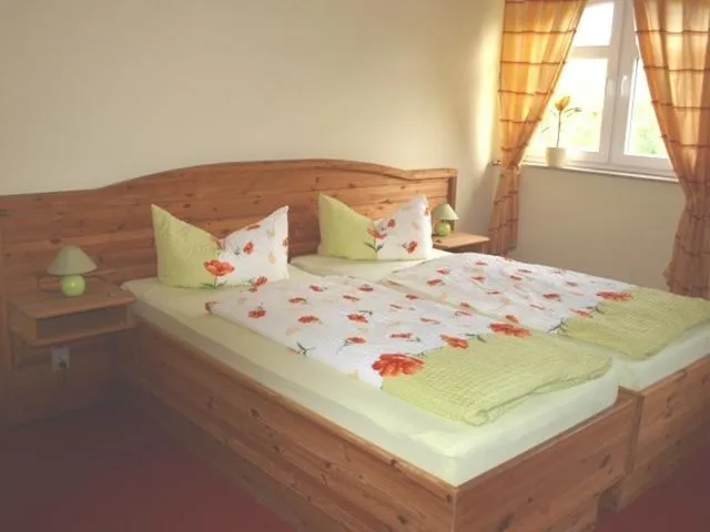 Bed in Landhotel zum Honigdieb