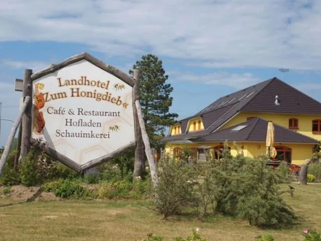Property logo or sign in Landhotel zum Honigdieb