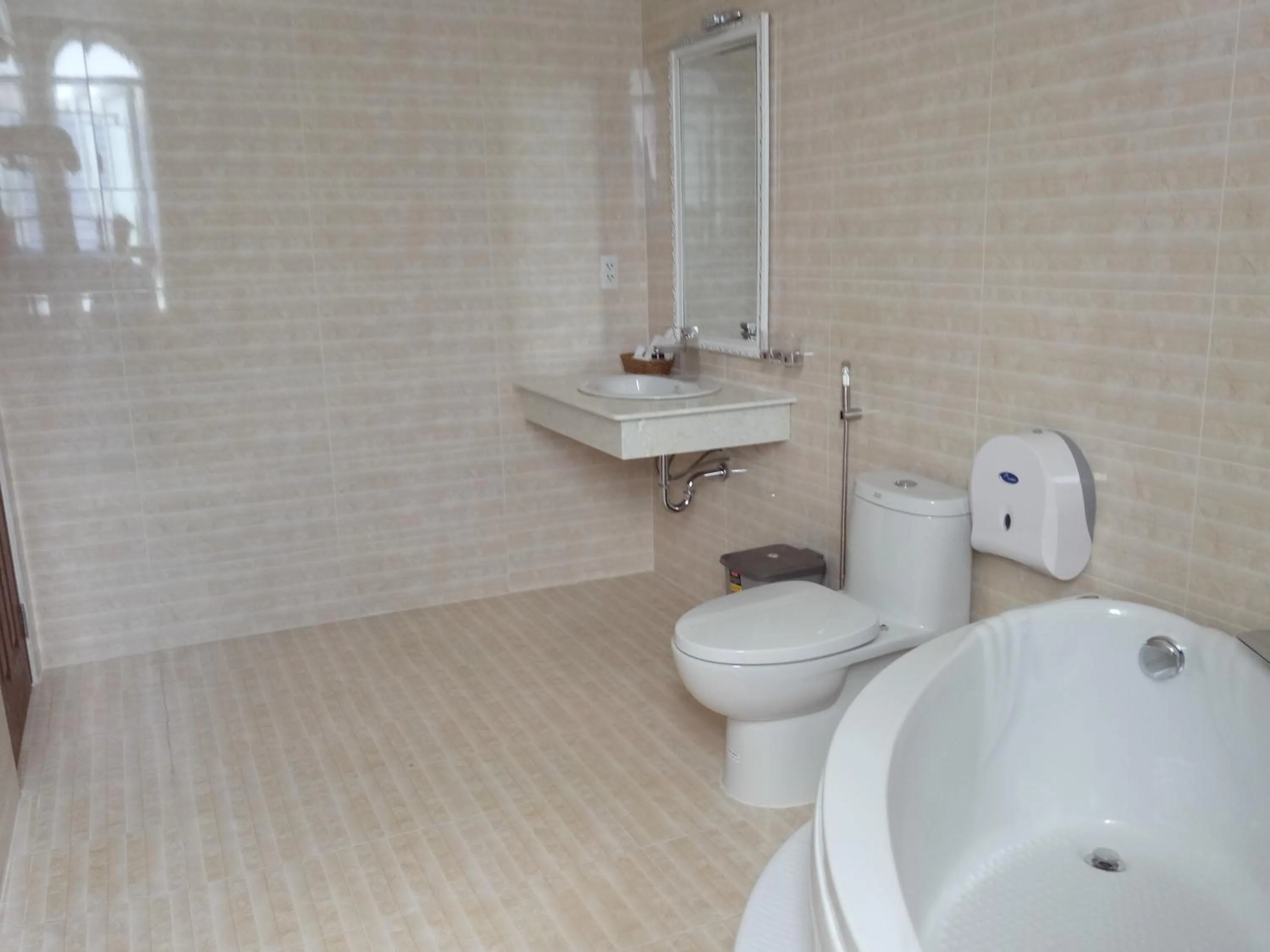 Shower in Nice Life Hotel