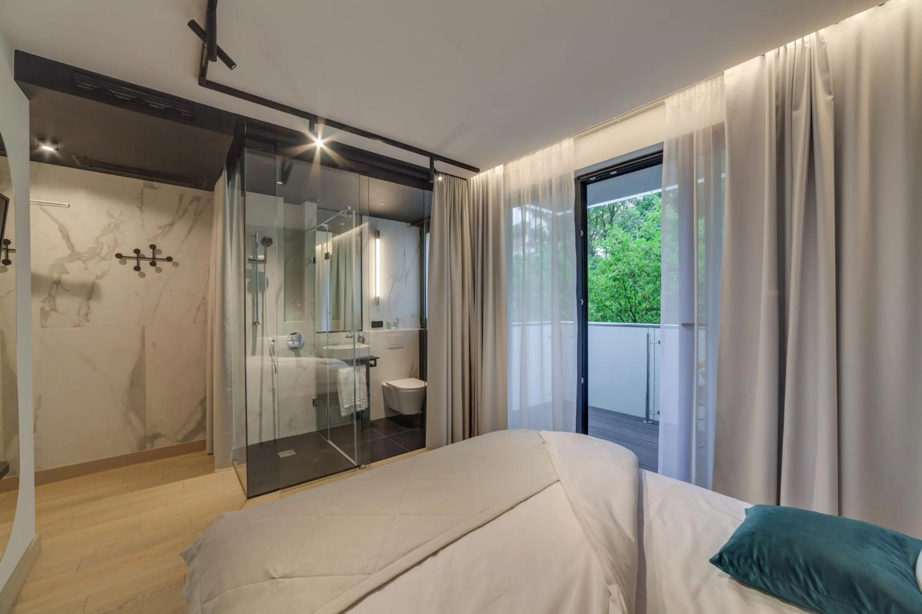 Photo of the whole room, Bed in Hello Haffner