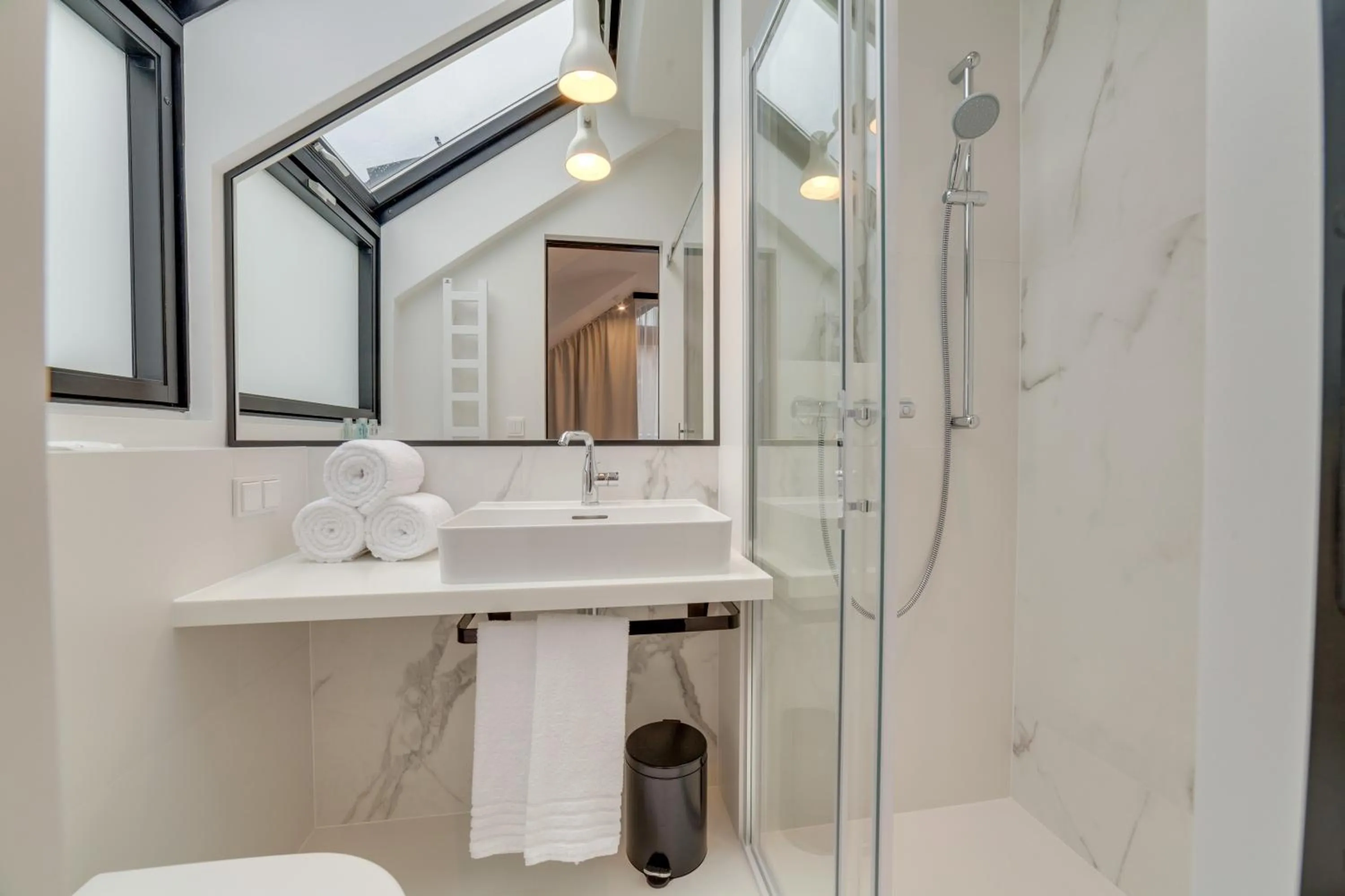 Bathroom in Hello Haffner