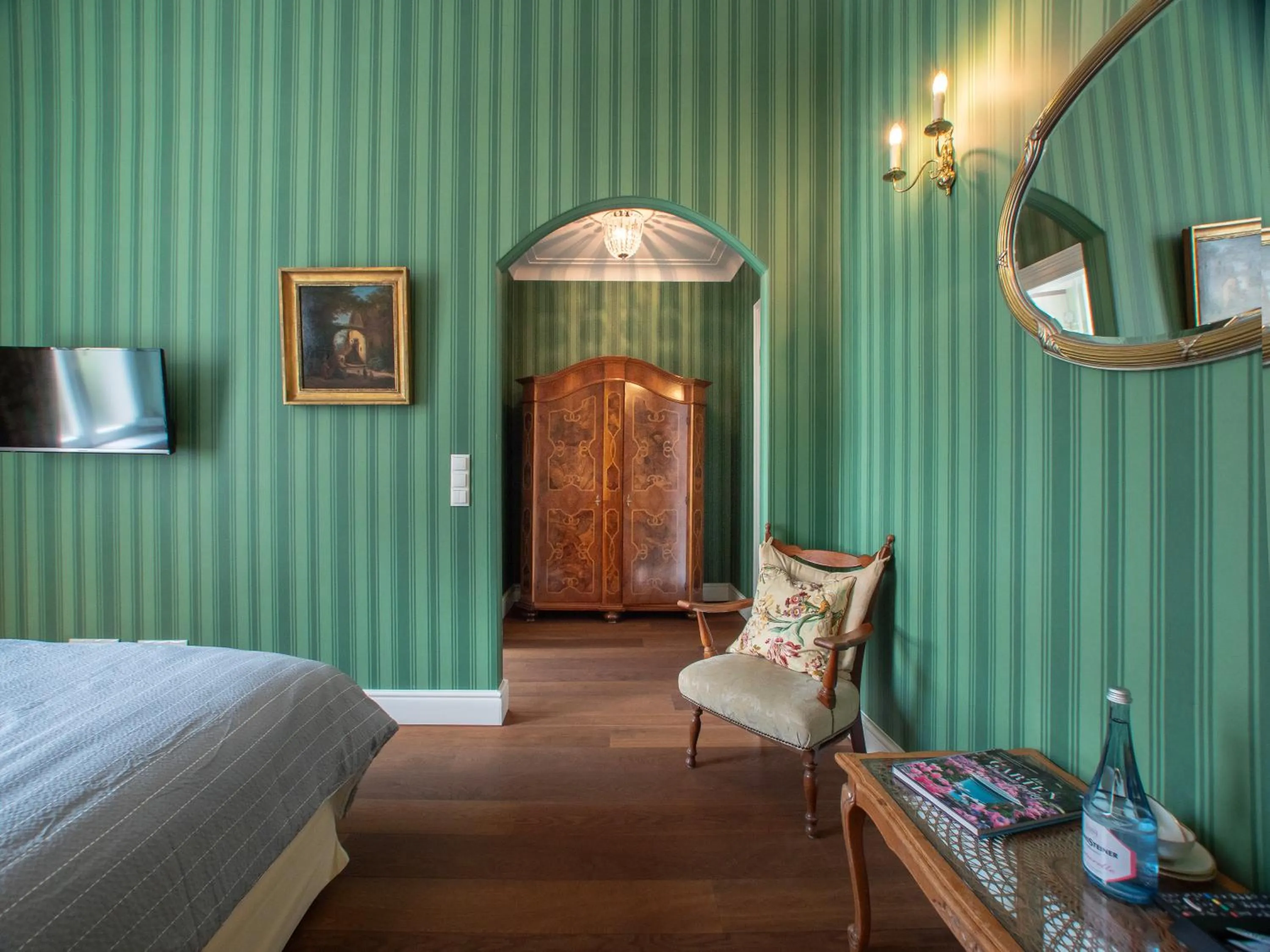 Photo of the whole room, Bed in Rooms GUT HEIDEFELD