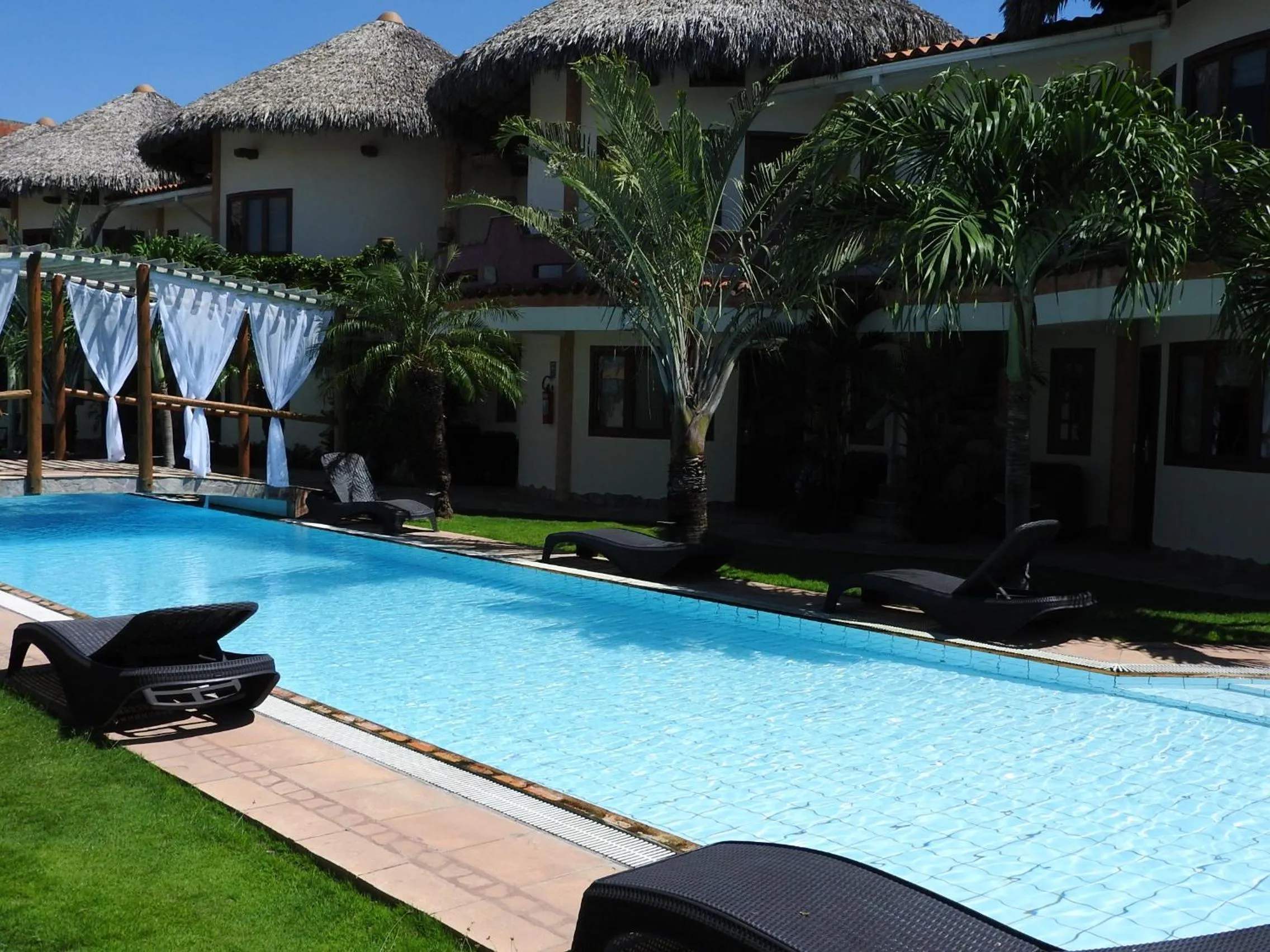 Swimming pool in IL Nuraghe