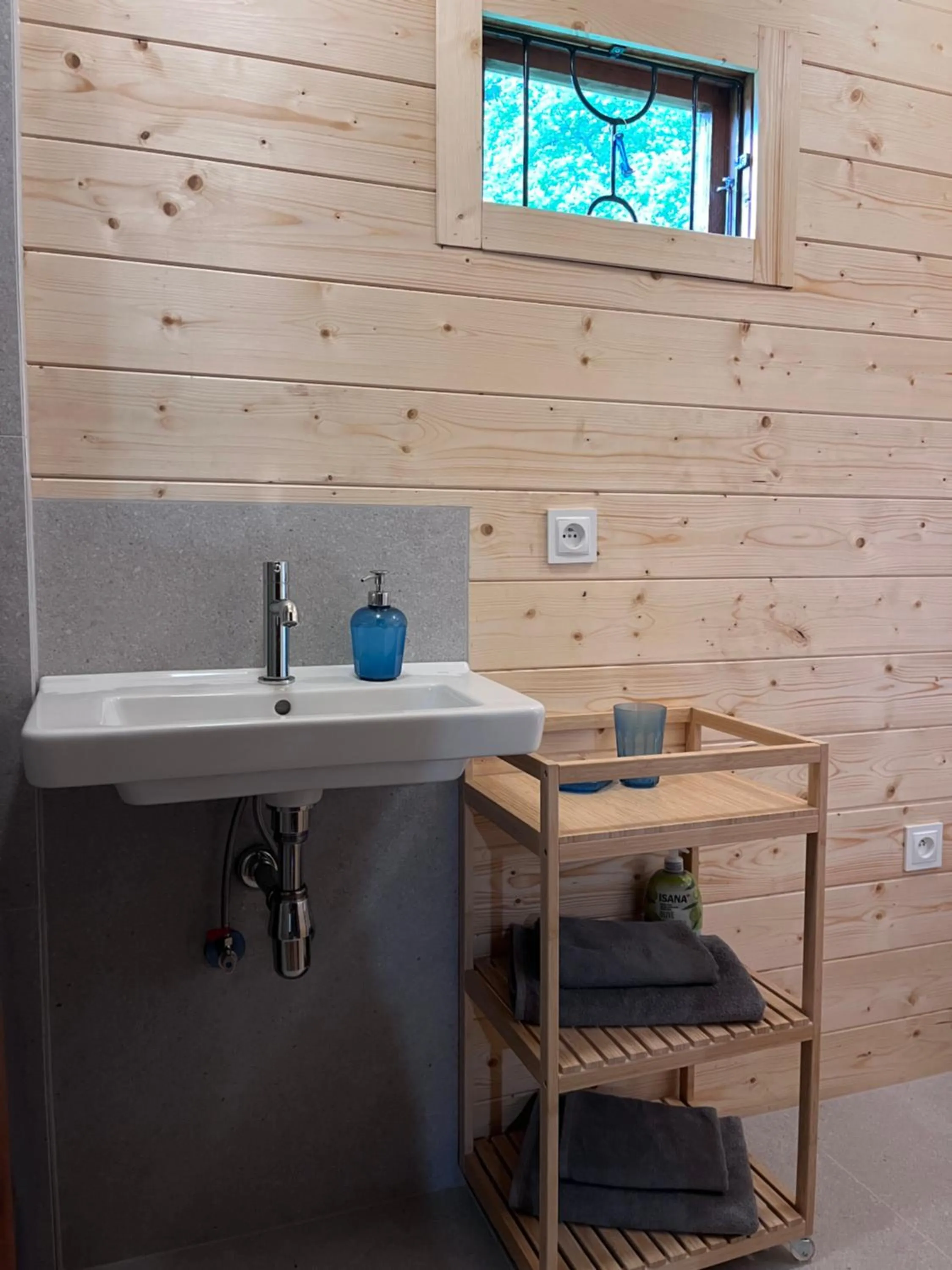 Bathroom in Drewniany Domek BB Nad Rzeką