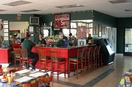 Restaurant/places to eat in Alura Inn Restaurant/places to eat in Alura Inn