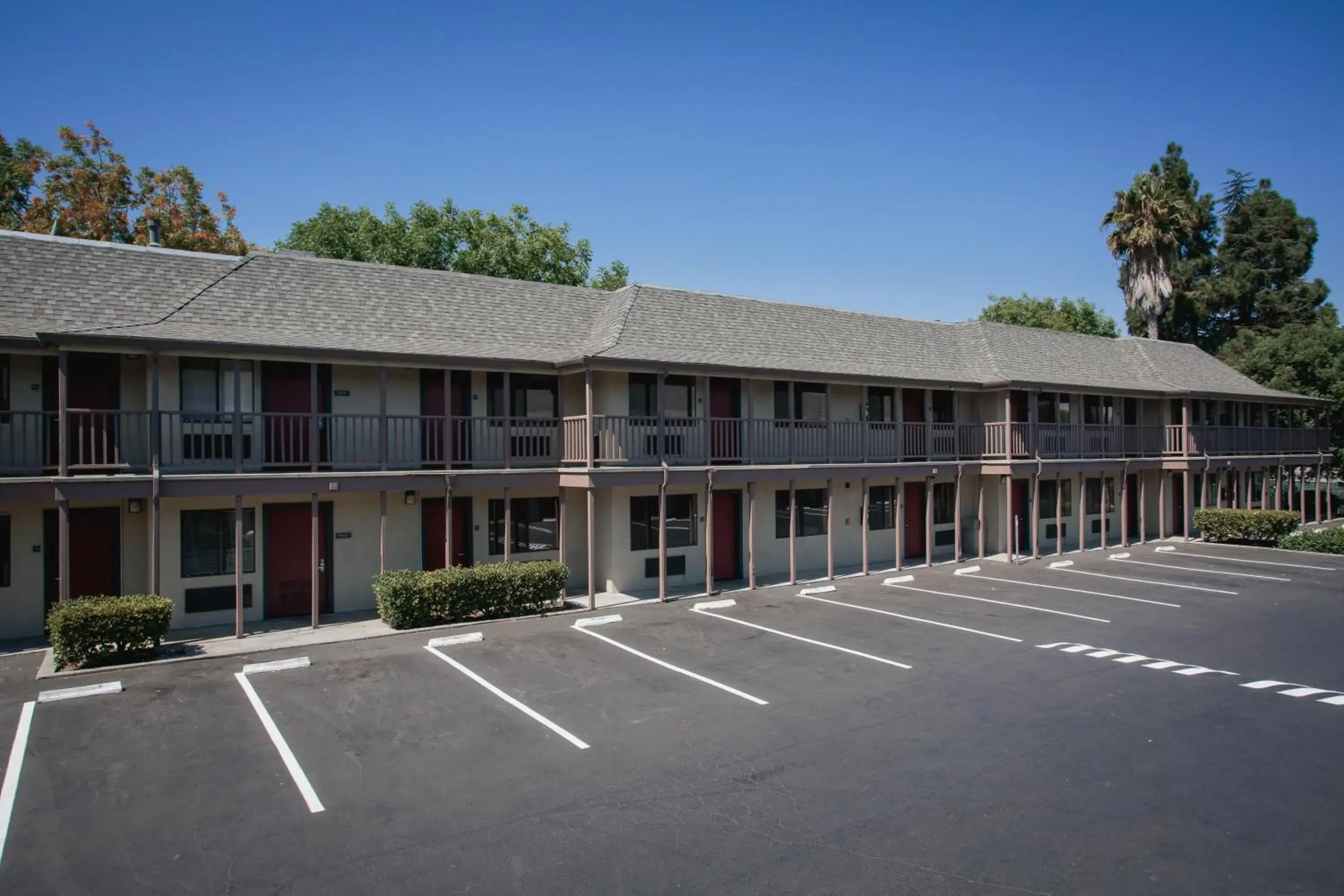 Property building in Alura Inn Property building in Alura Inn