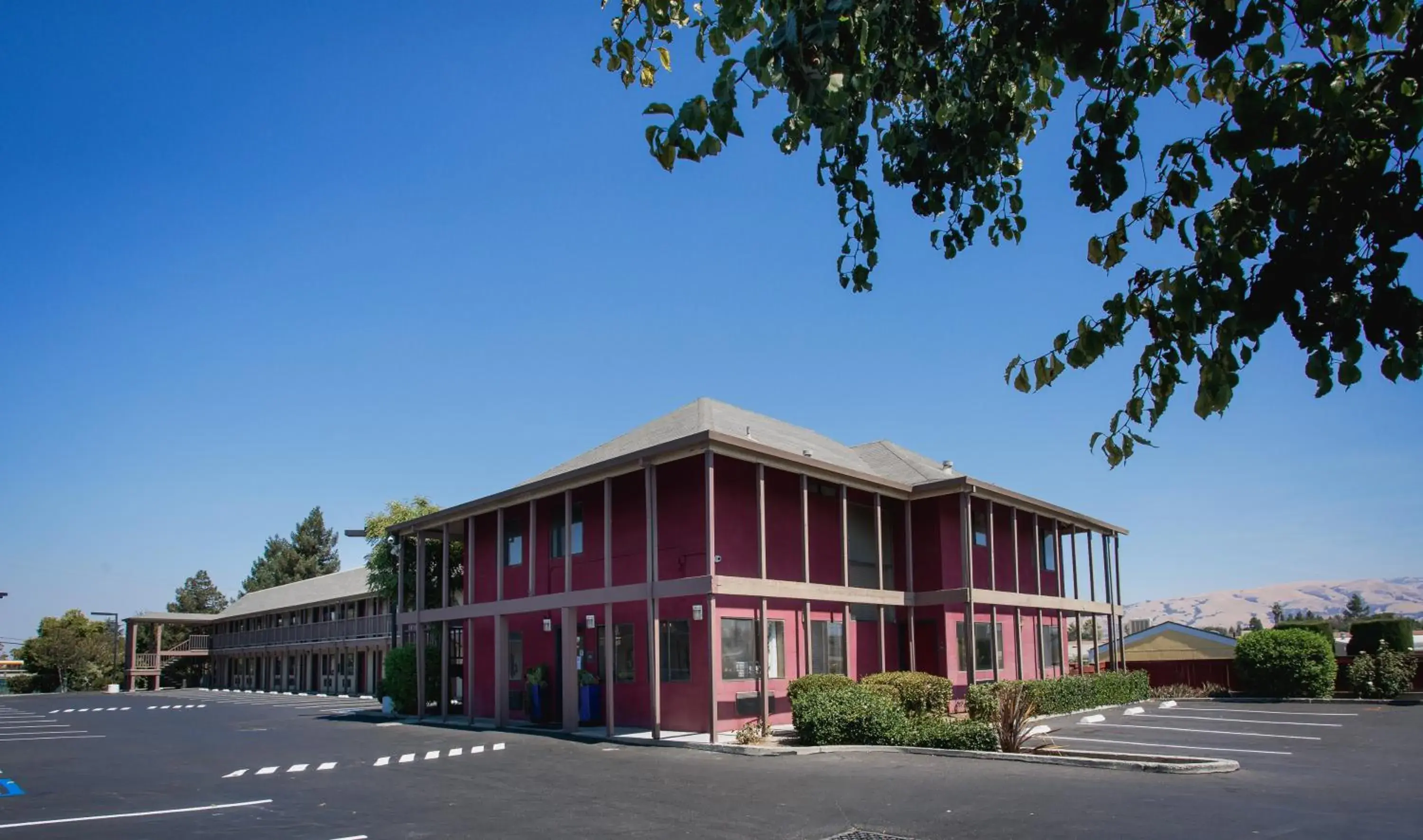 Property building in Alura Inn Property building in Alura Inn