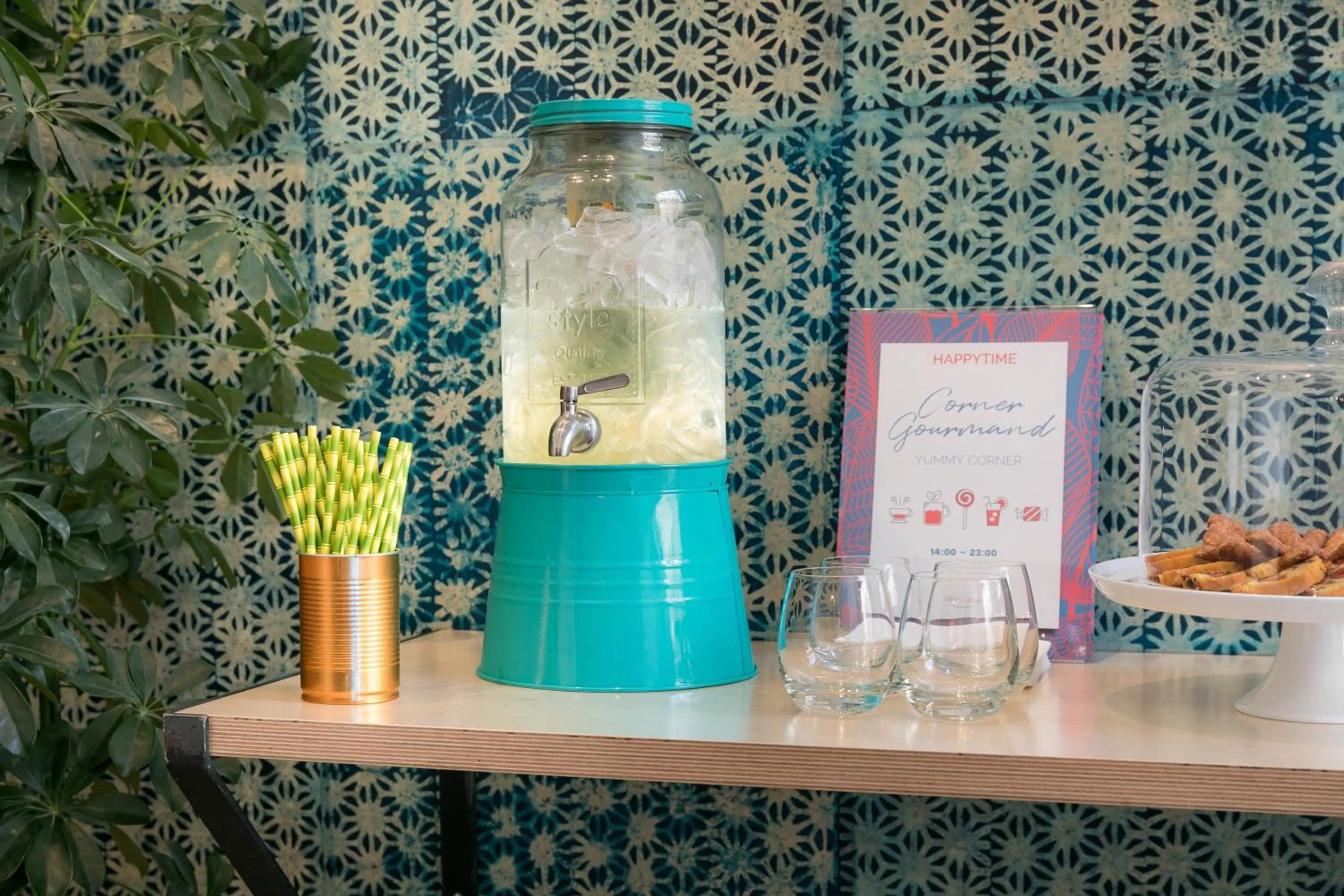 Drinks in Hotel The Playce by Happyculture