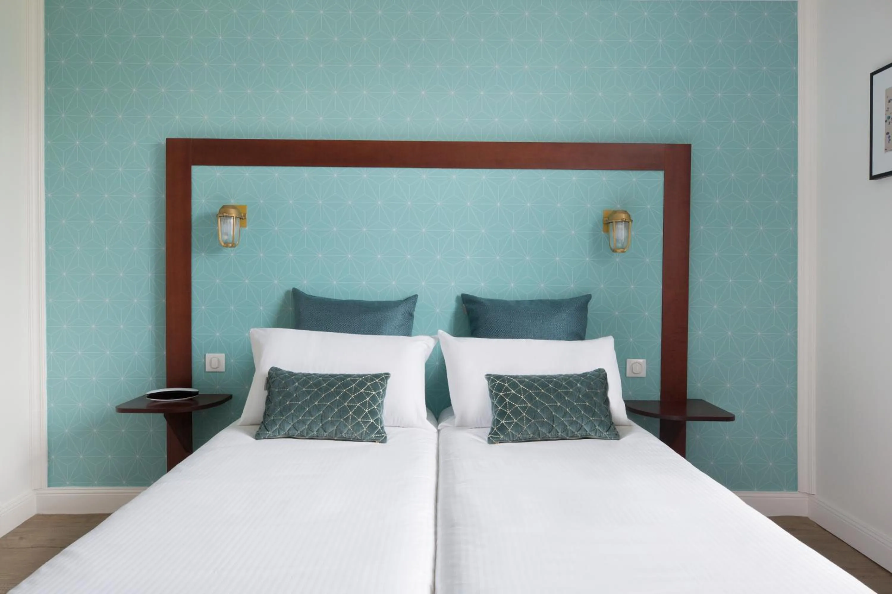 Photo of the whole room, Bed in Hotel The Playce by Happyculture