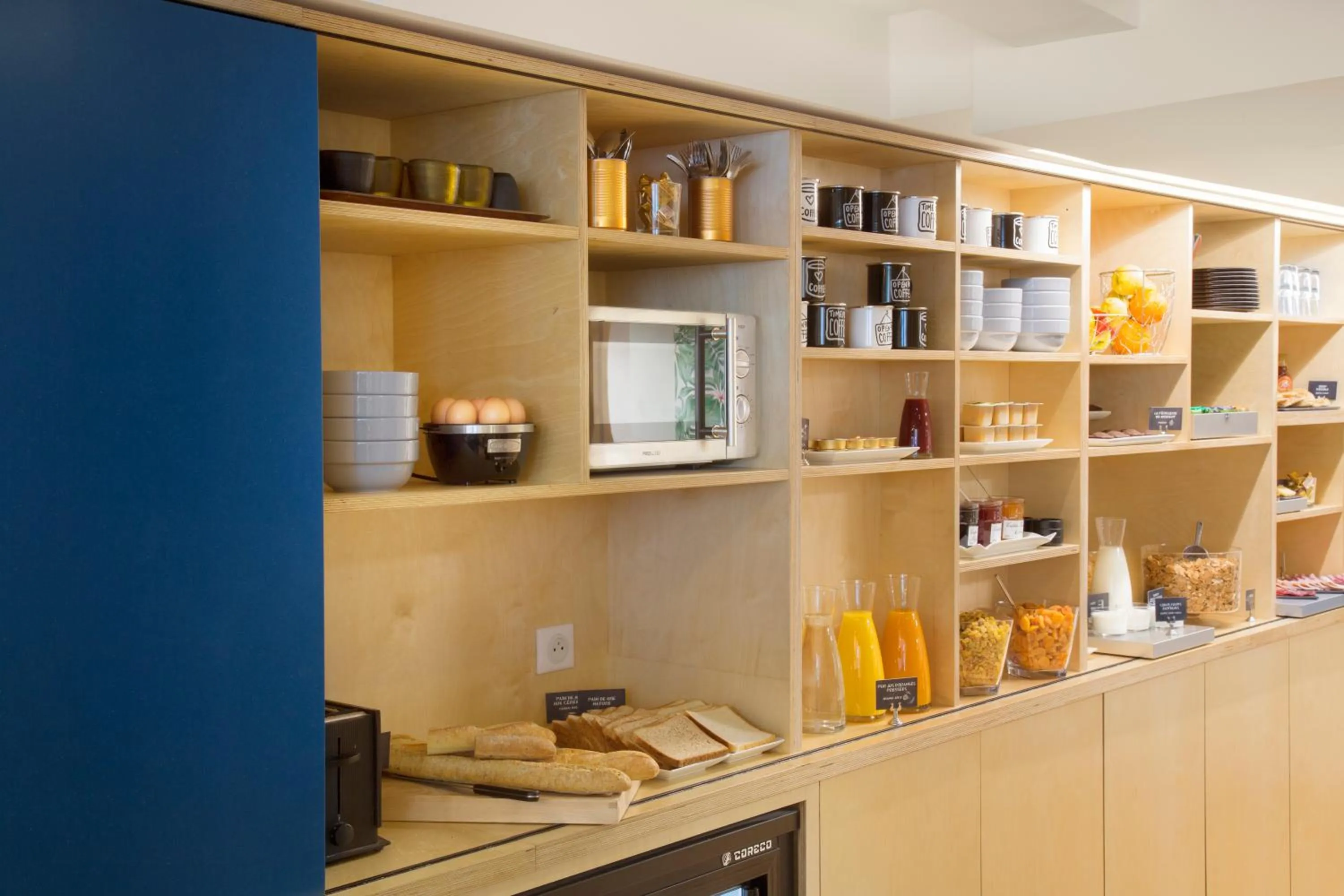 Breakfast in Hotel The Playce by Happyculture