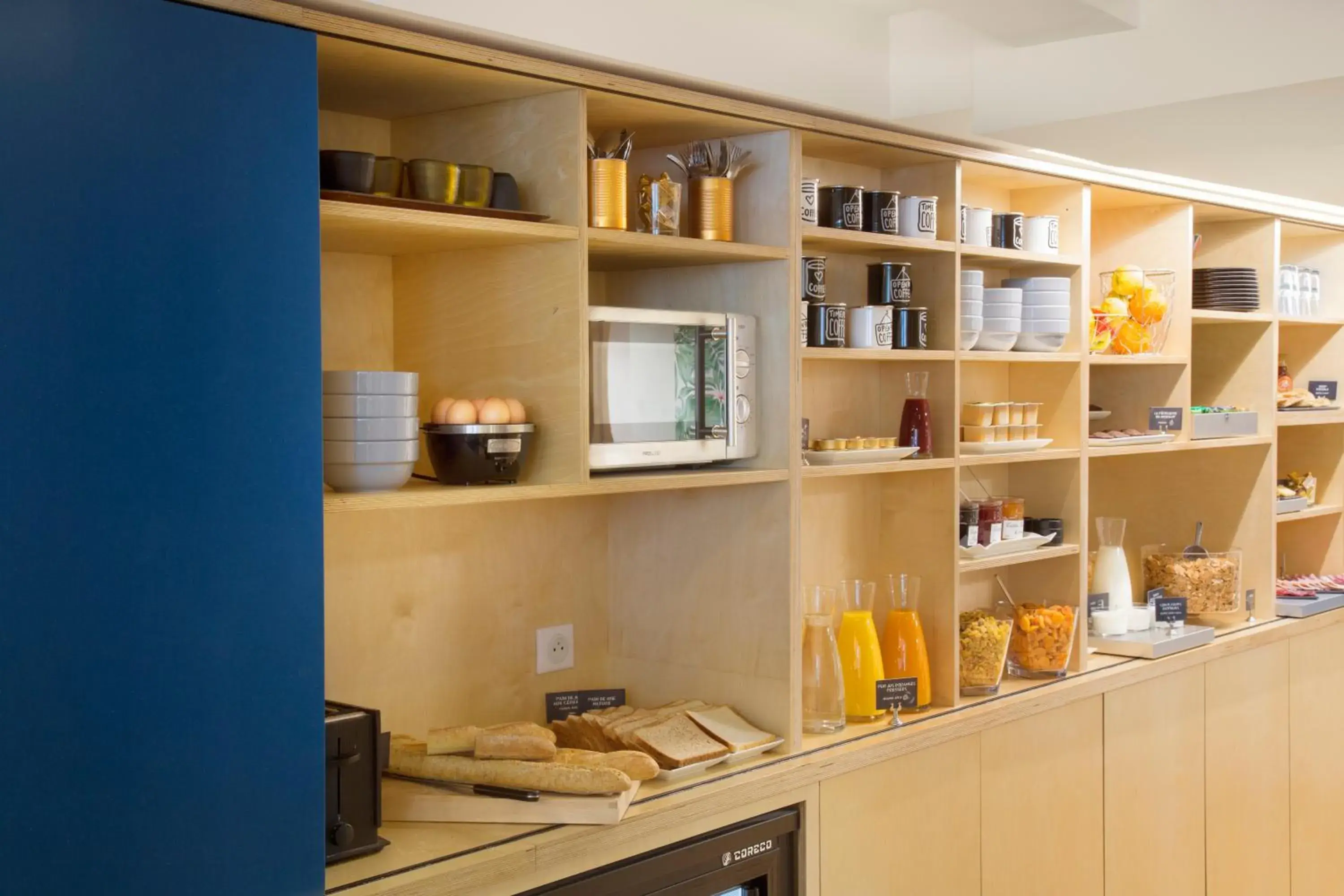 Breakfast in Hotel The Playce by Happyculture Breakfast in Hotel The Playce by Happyculture