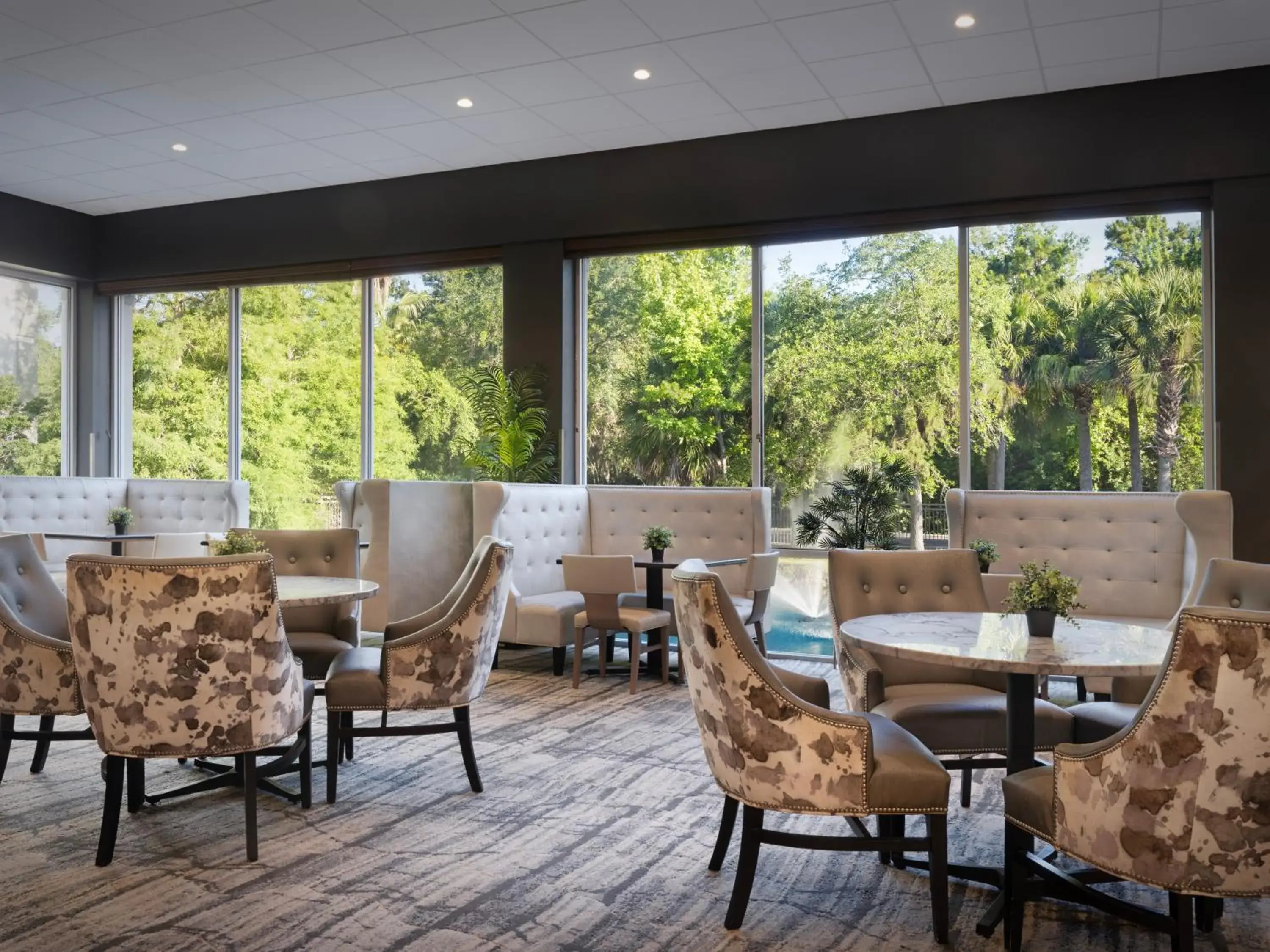 Restaurant/places to eat in Holiday Inn Resort Orlando Suites - Waterpark by IHG Restaurant/places to eat in Holiday Inn Resort Orlando Suites - Waterpark by IHG