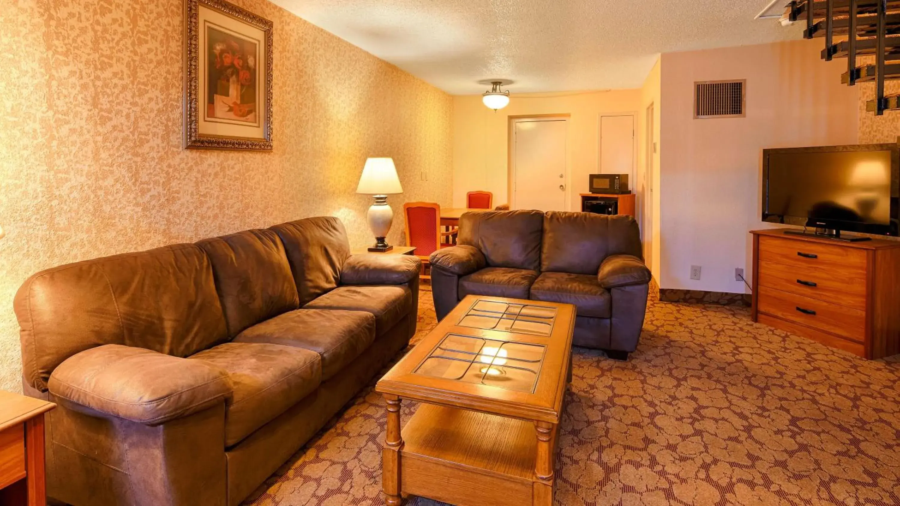 Photo of the whole room in Best Western Tulsa Airport Photo of the whole room in Best Western Tulsa Airport