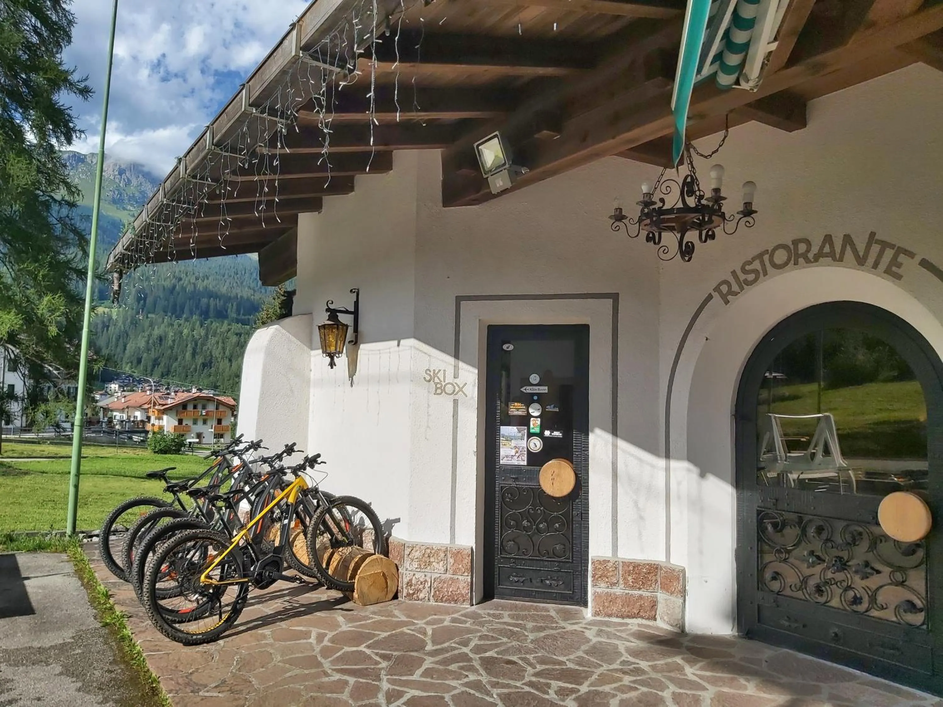 Facade/entrance in Albergo Scoiattolo