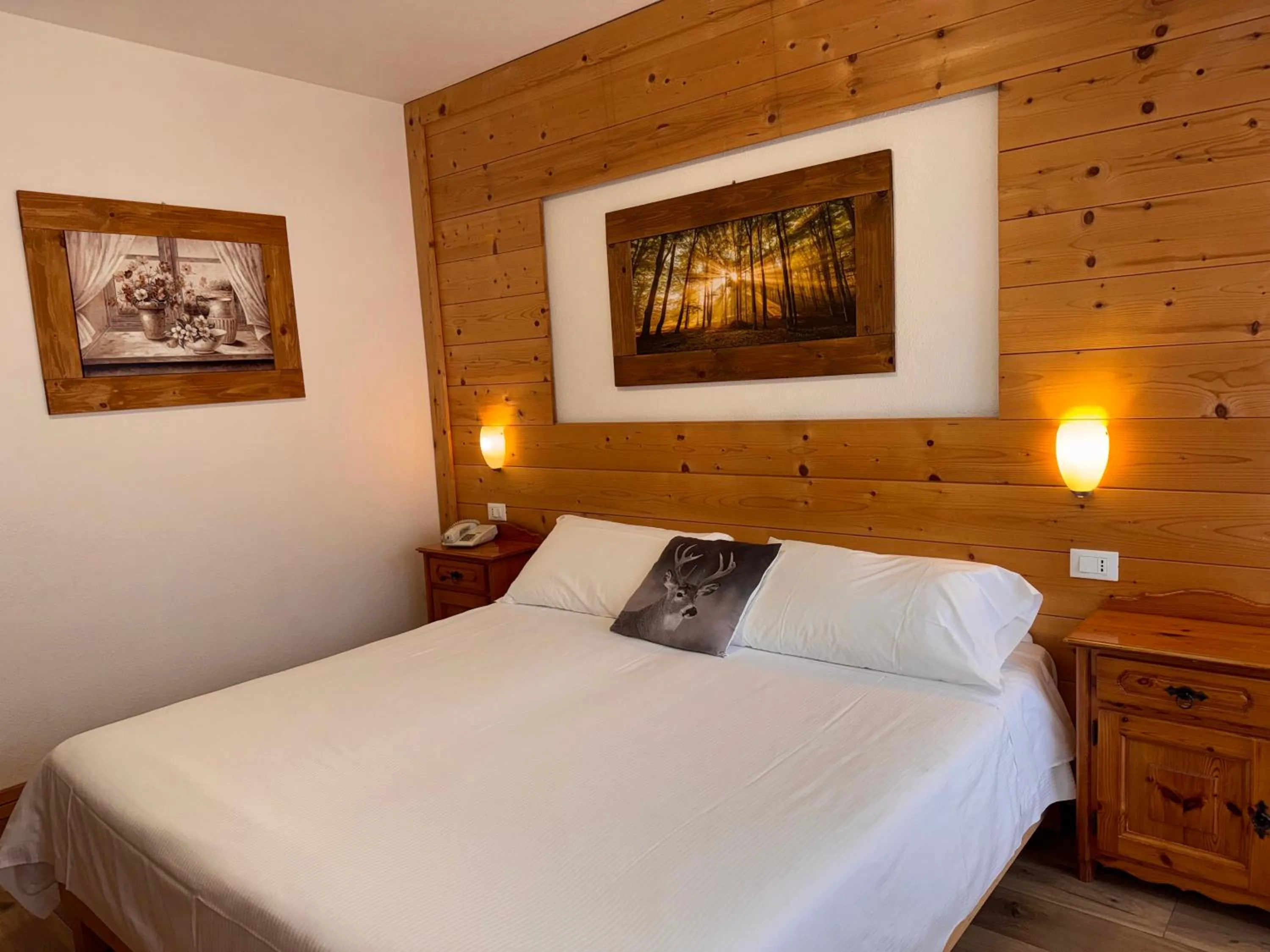 Bedroom, Bed in Albergo Scoiattolo