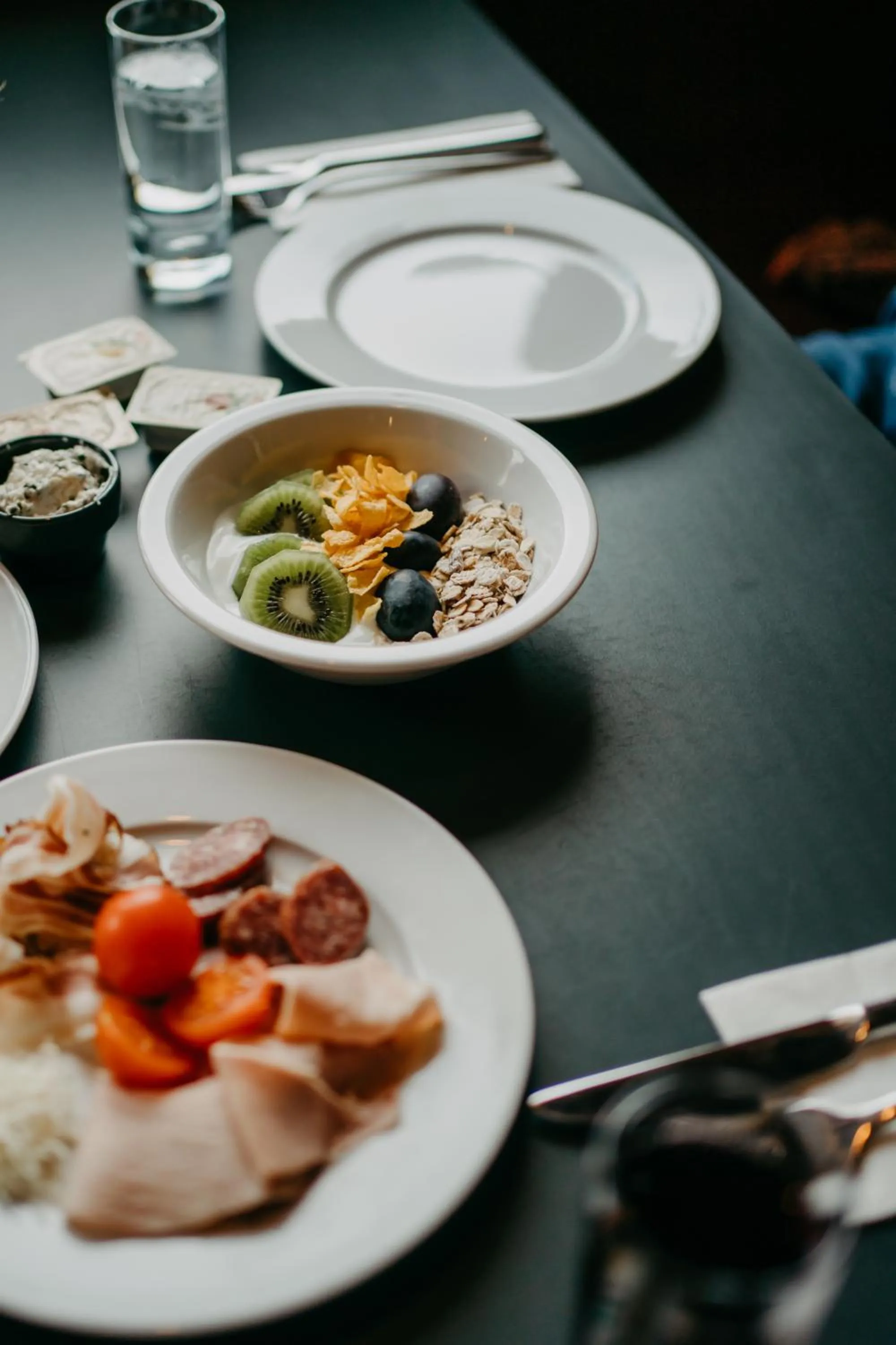 Breakfast in Basekamp Mountain Budget Hotel