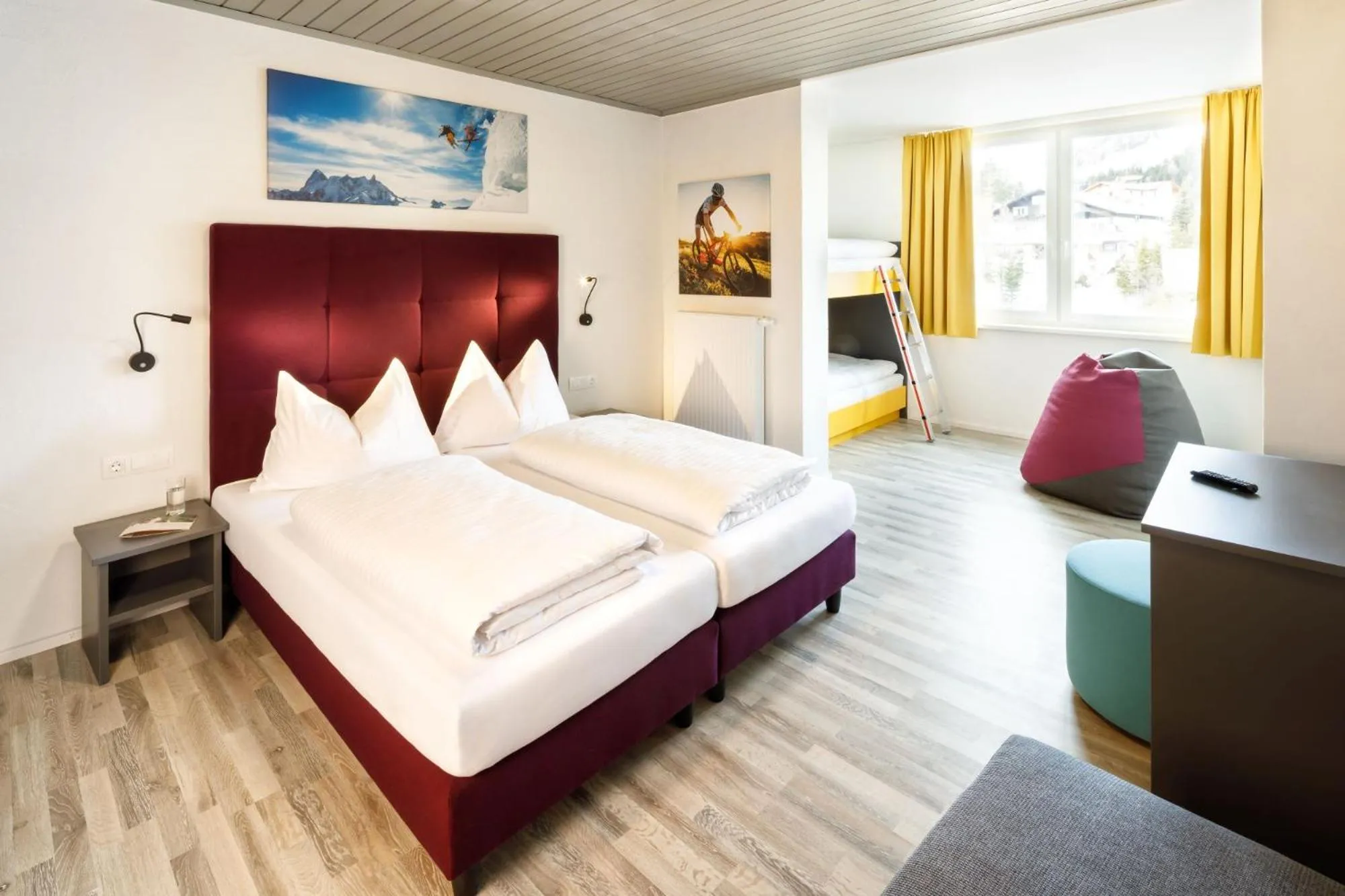 Photo of the whole room, Bed in Basekamp Mountain Budget Hotel