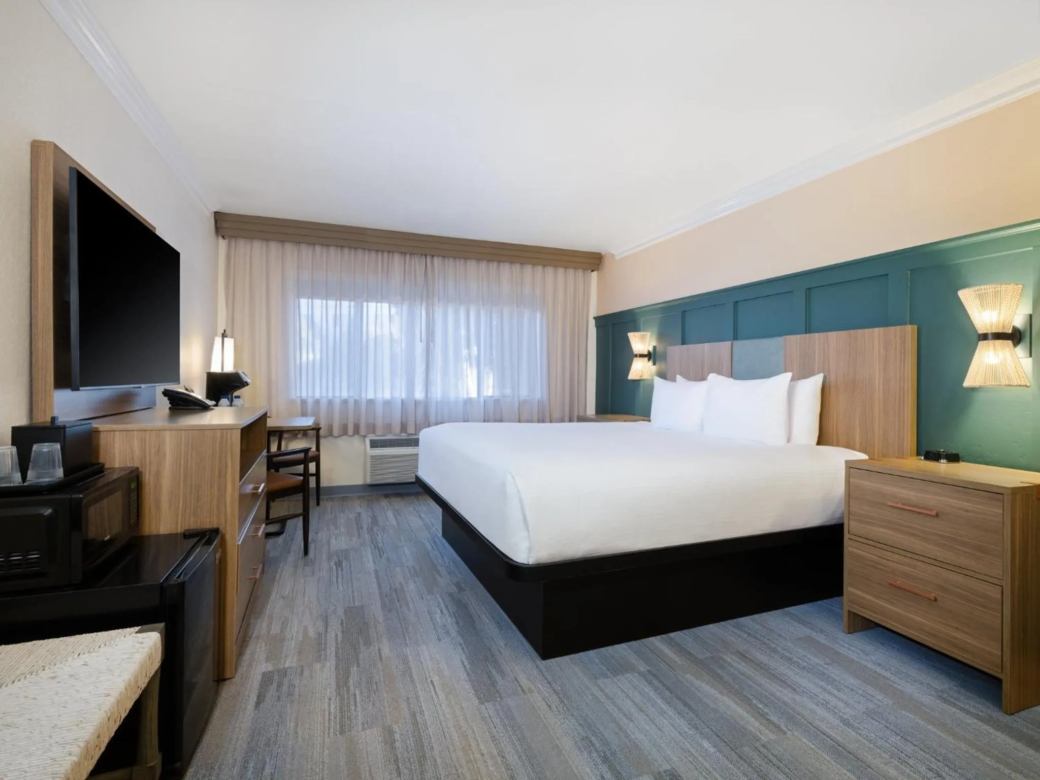 Photo of the whole room, Bed in Holiday Inn Resort The Squire at Grand Canyon by IHG