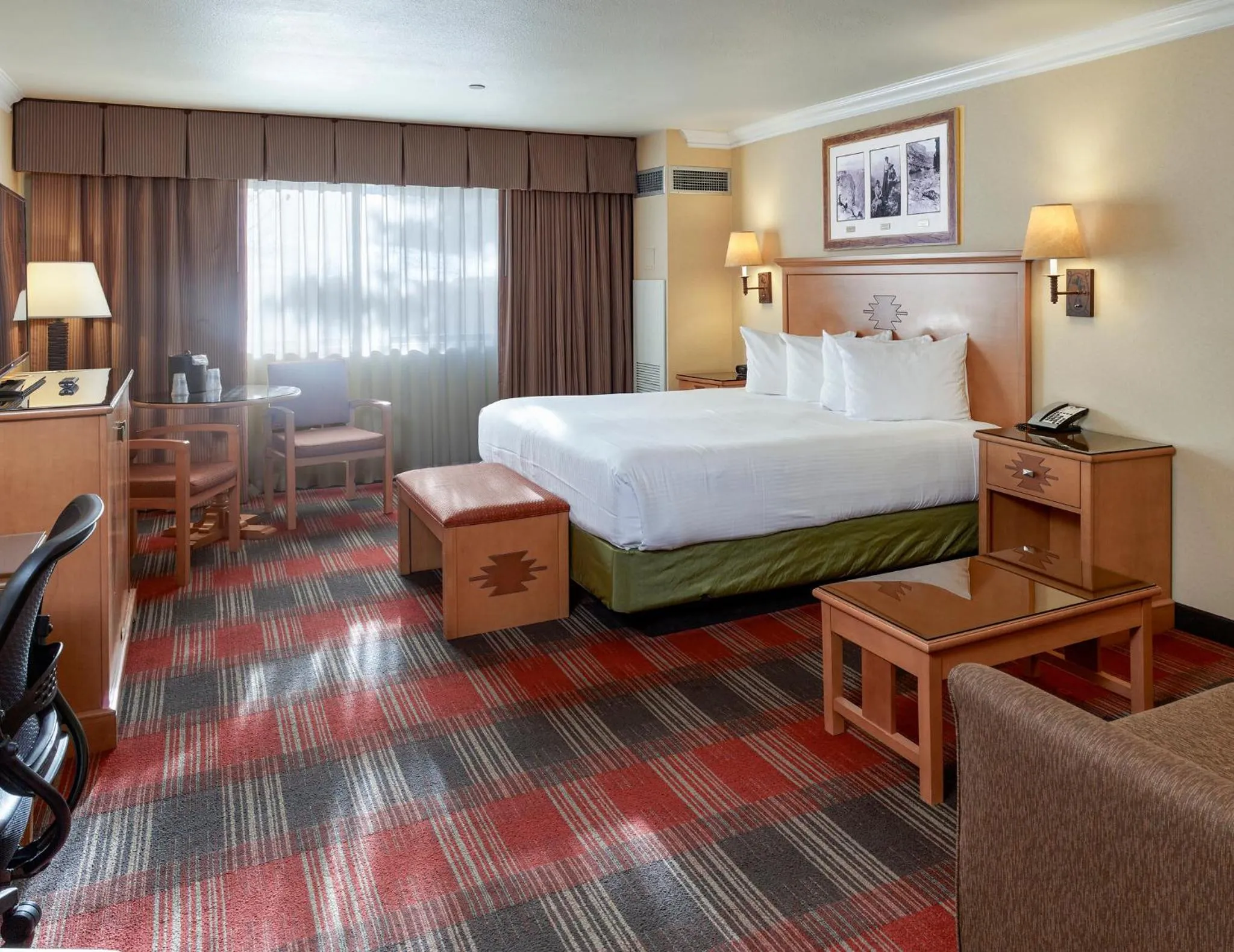Photo of the whole room, Bed in Holiday Inn Resort The Squire at Grand Canyon by IHG