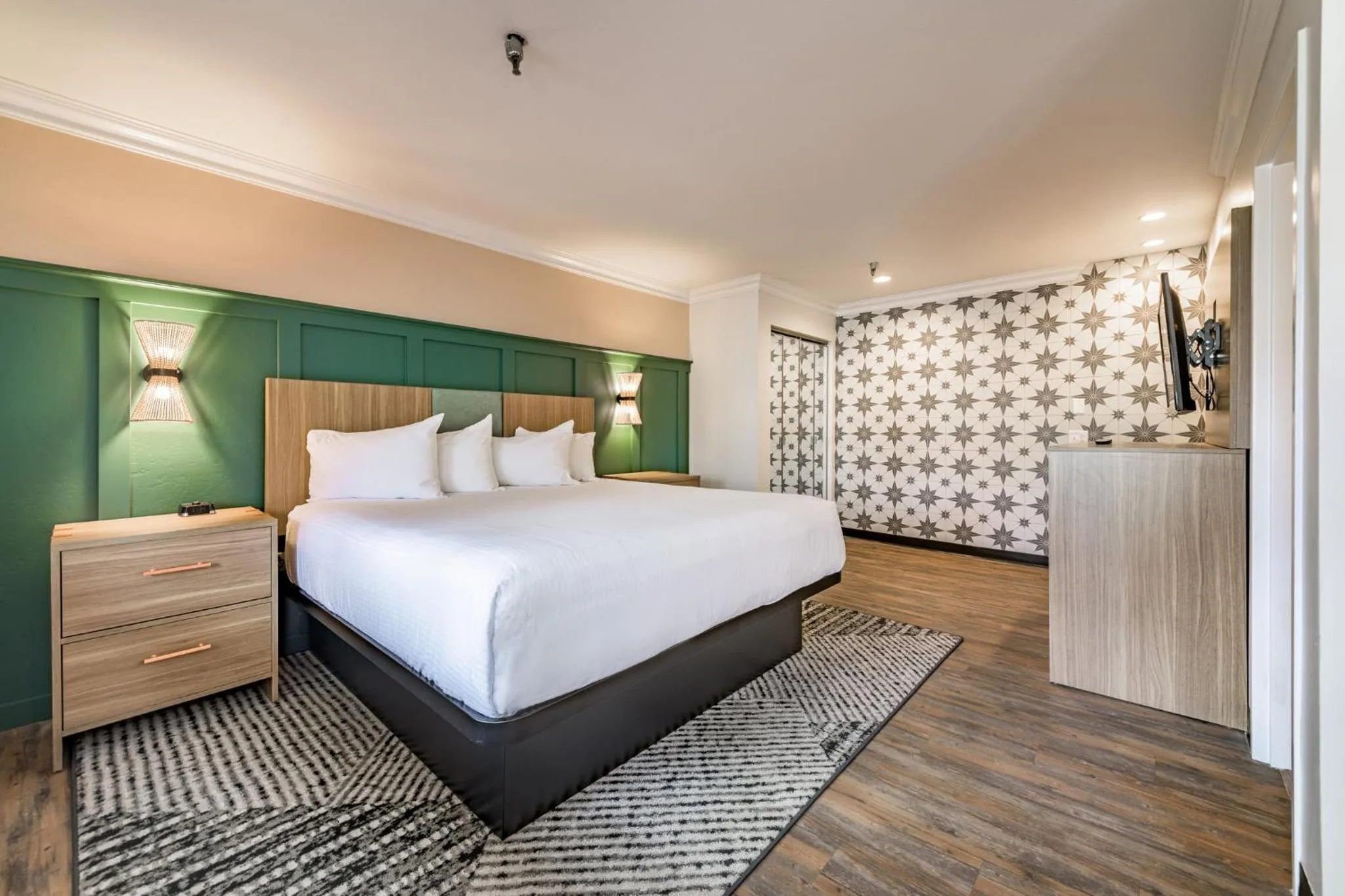 Photo of the whole room, Bed in Holiday Inn Resort The Squire at Grand Canyon by IHG