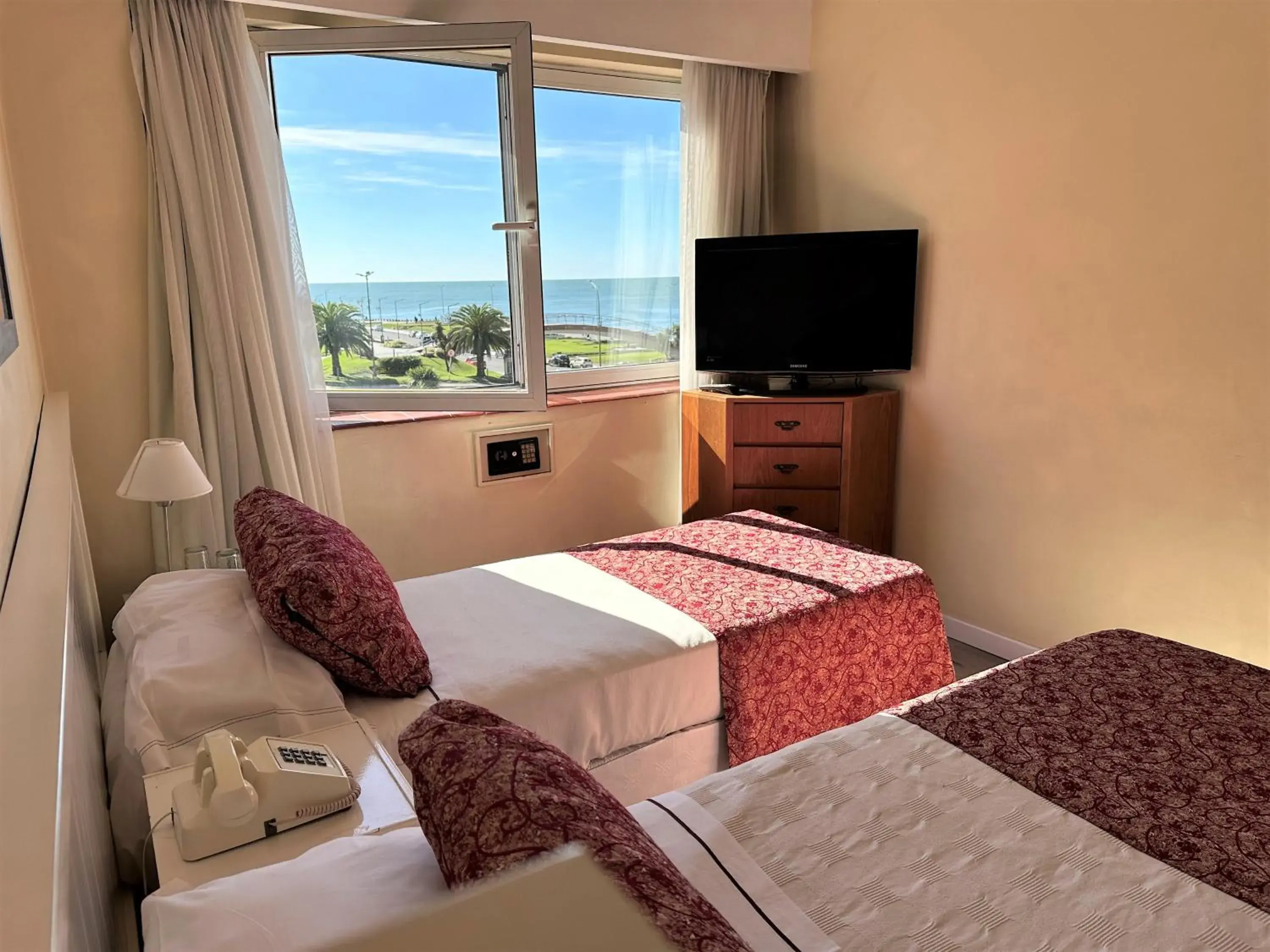 Decorative detail, Bed in Hotel Guerrero Decorative detail, Bed in Hotel Guerrero