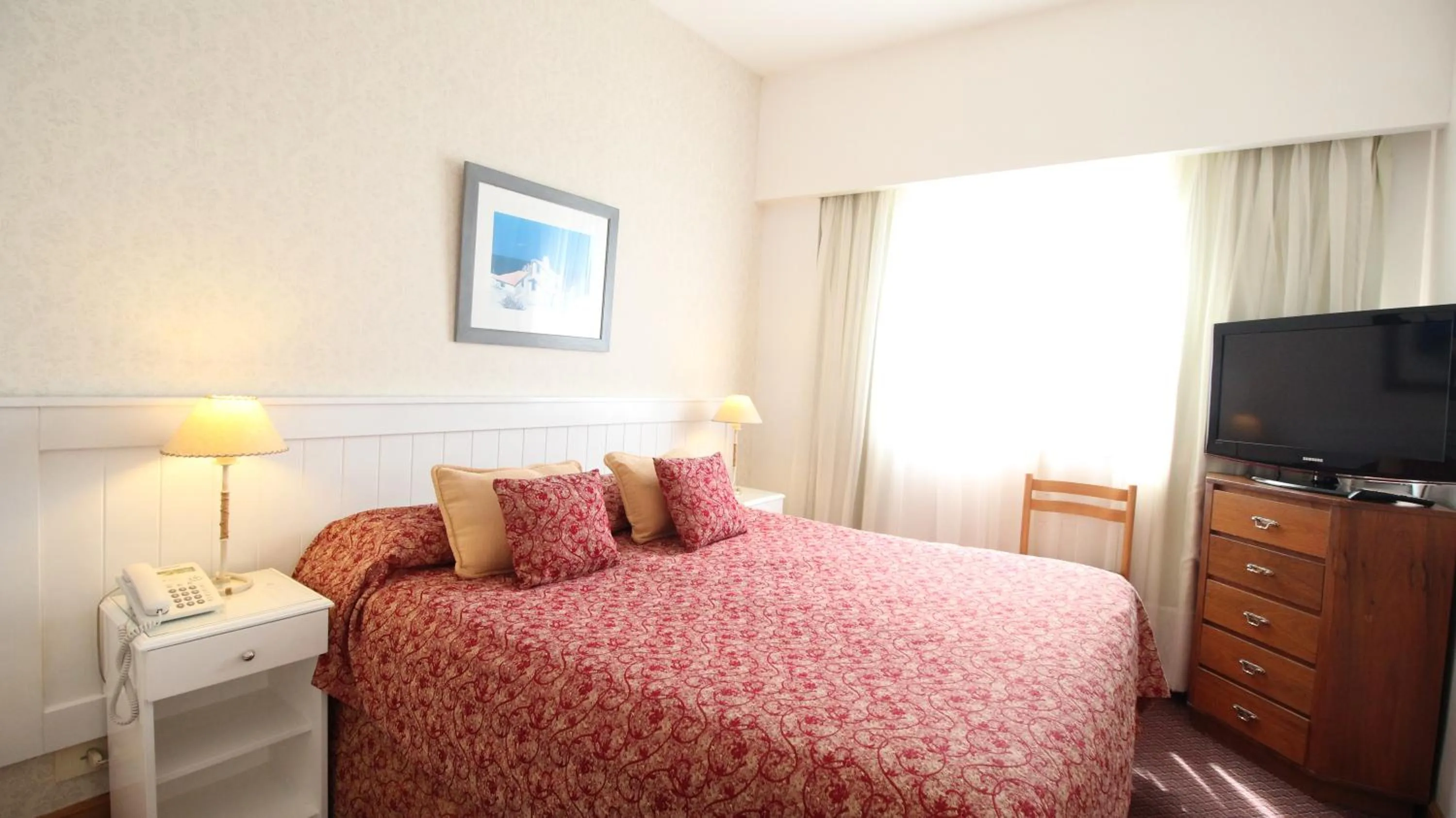 TV and multimedia, Bed in Hotel Guerrero