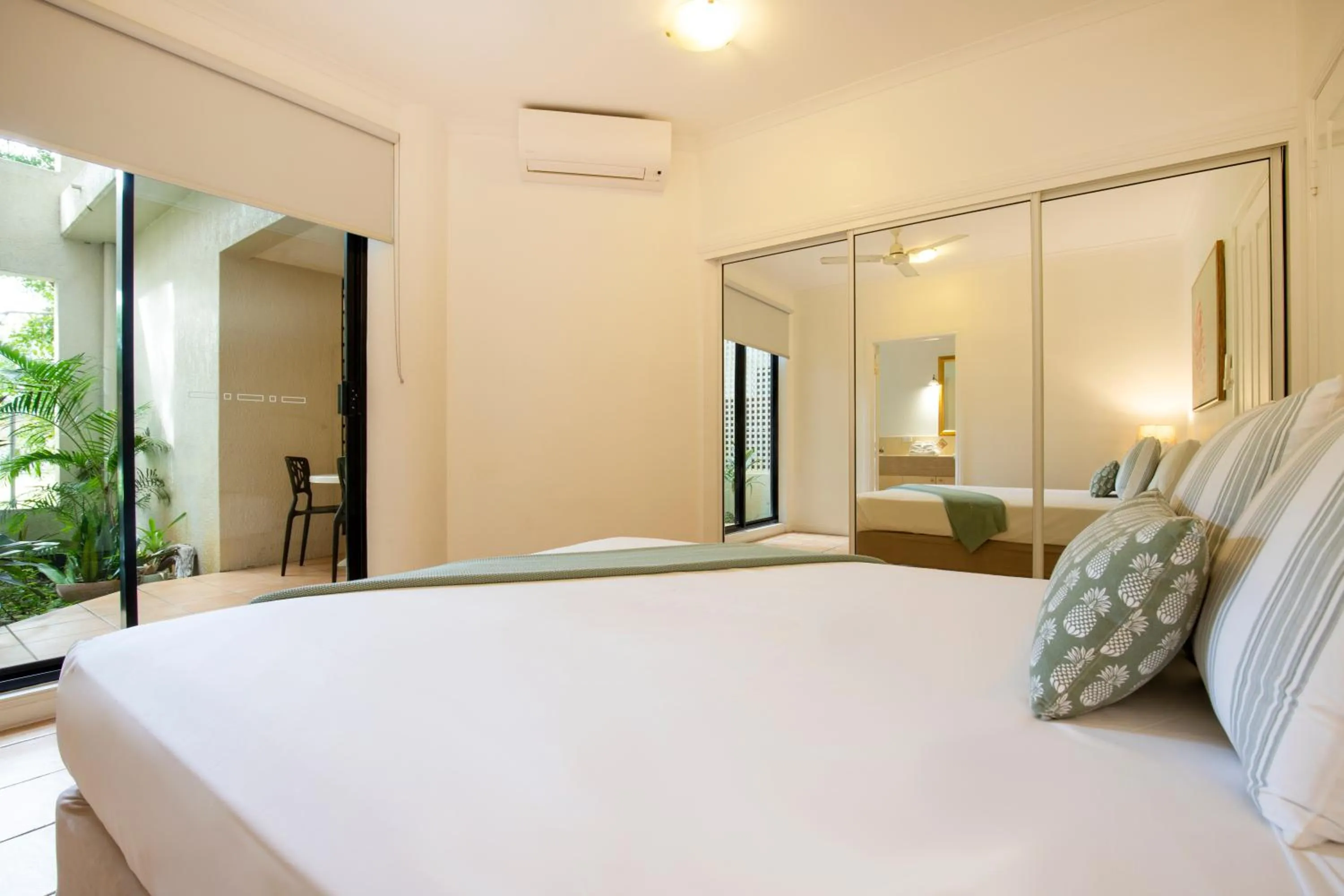 Bedroom, Bed in The Mediterranean Port Douglas