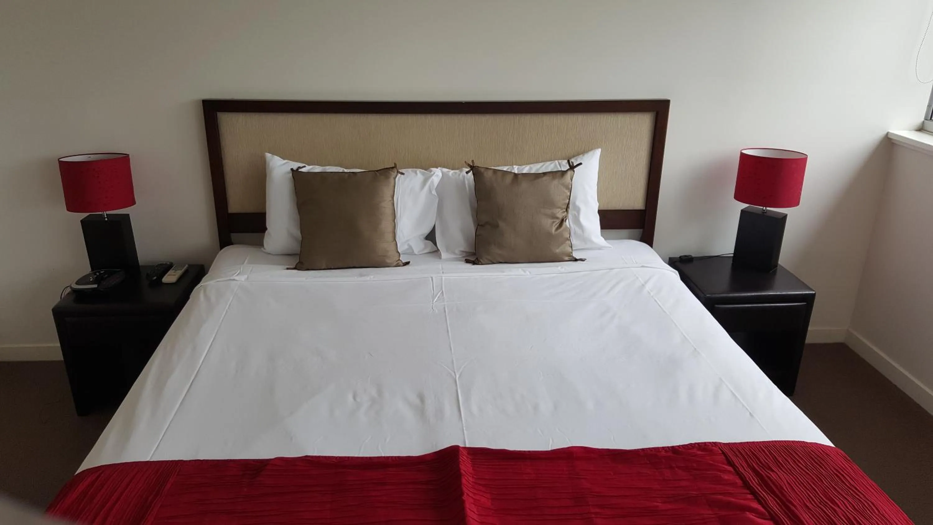 Bed in Itara Apartments