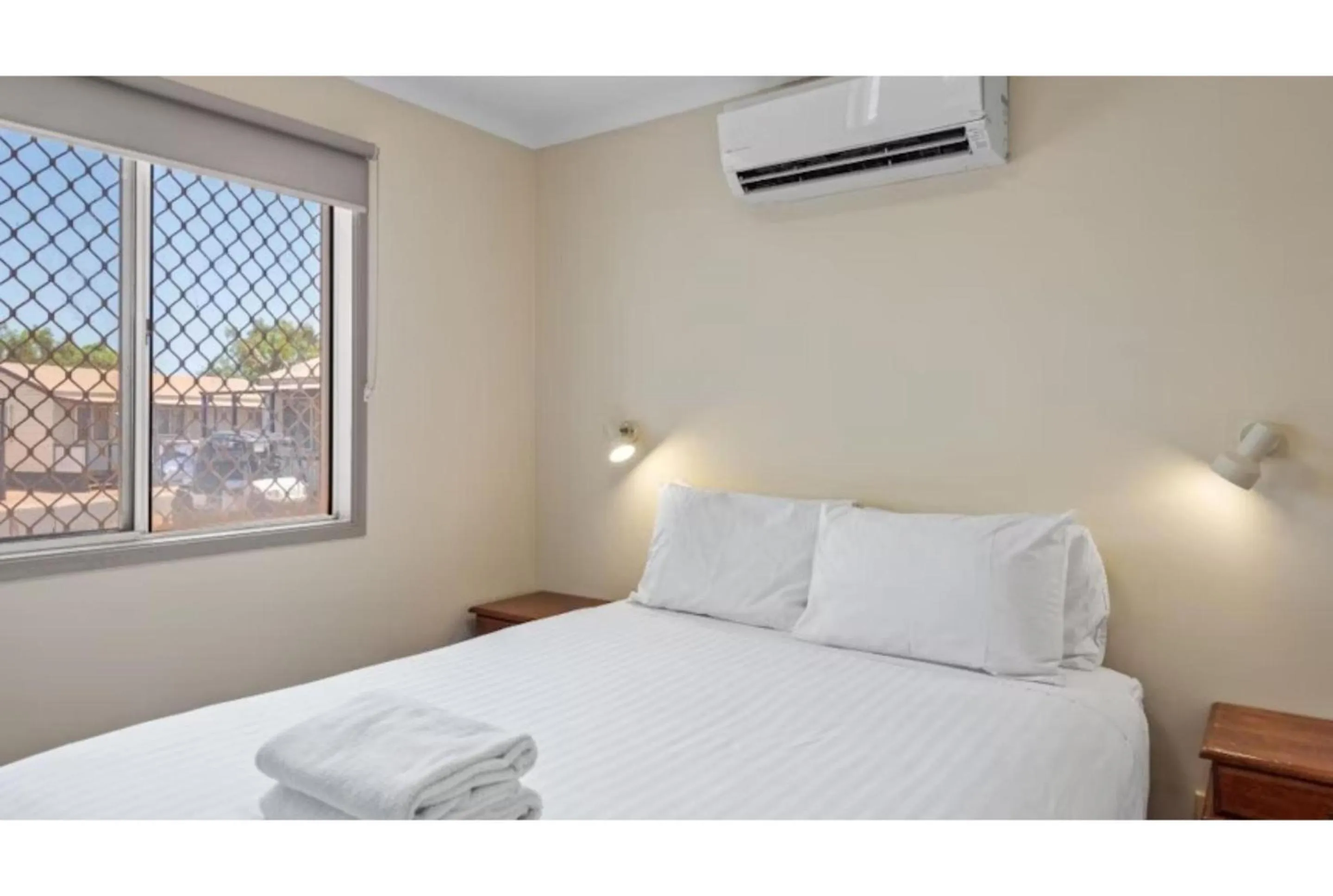 Bedroom, Bed in Discovery Parks - Port Hedland