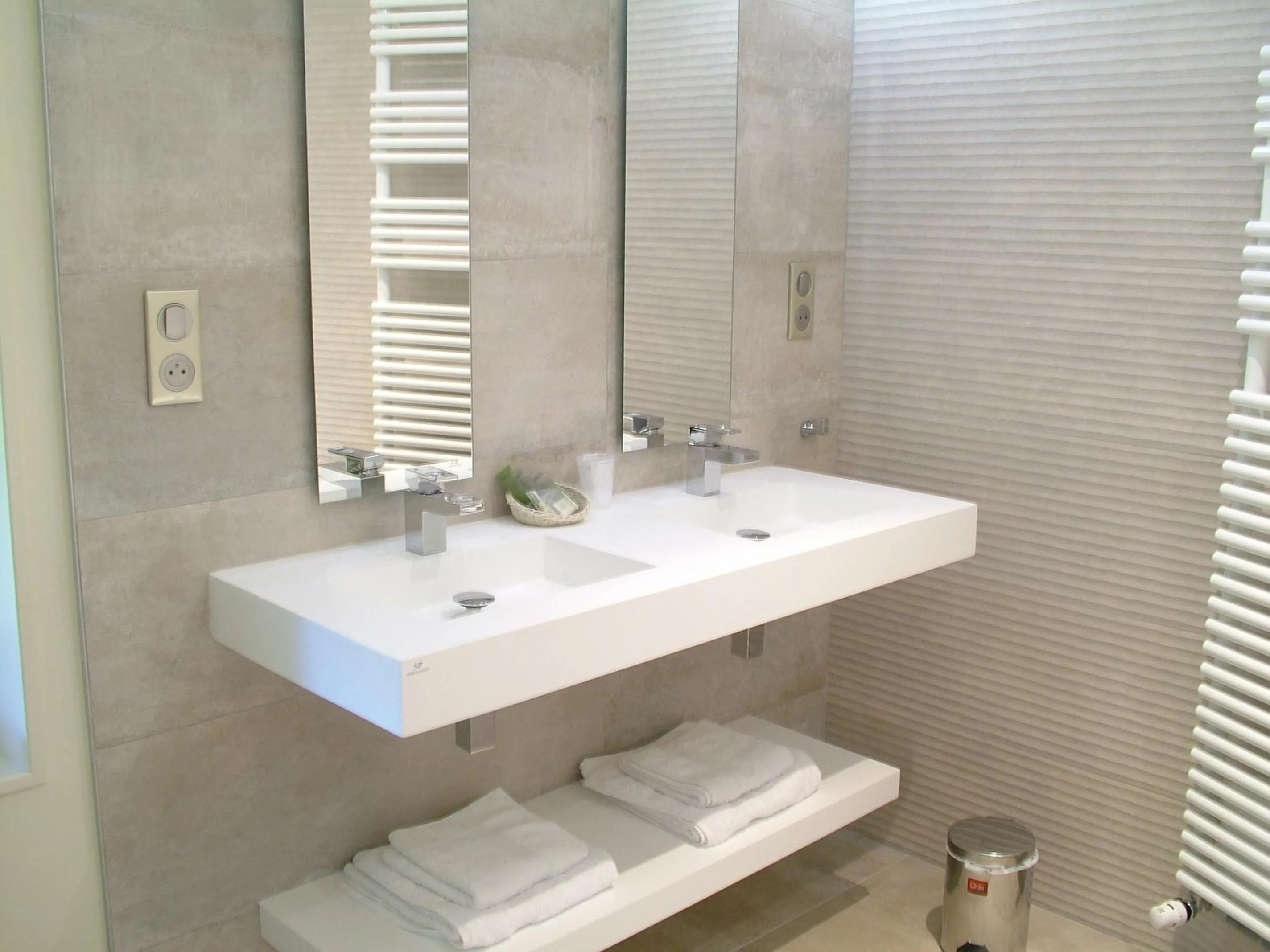 Bathroom in La Barbotiere