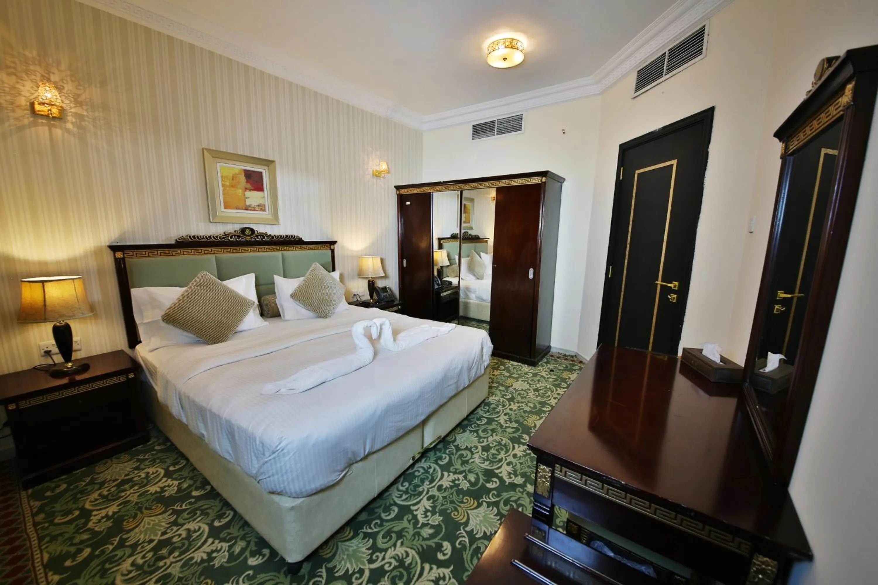 Bedroom, Bed in Midtown Furnished Apartments