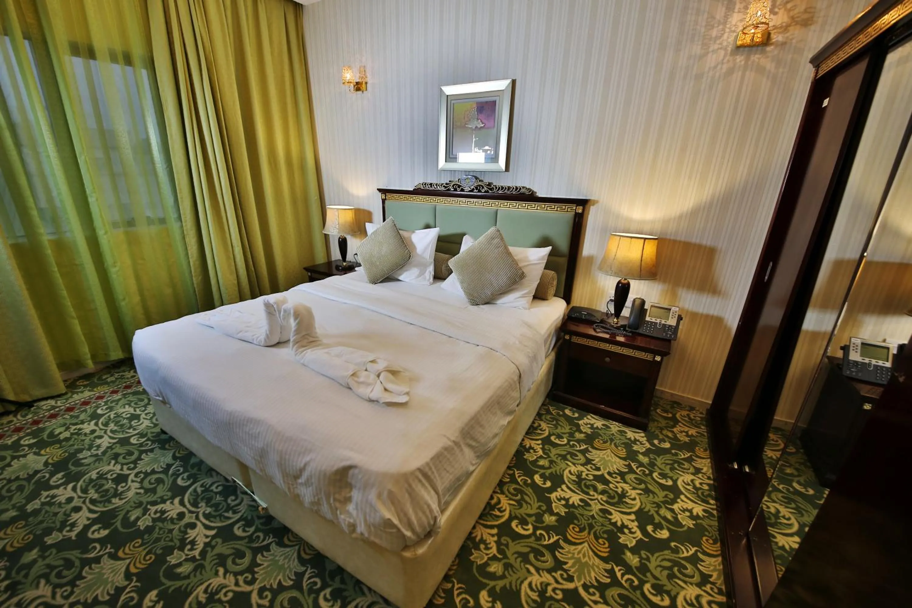 Bedroom, Bed in Midtown Furnished Apartments