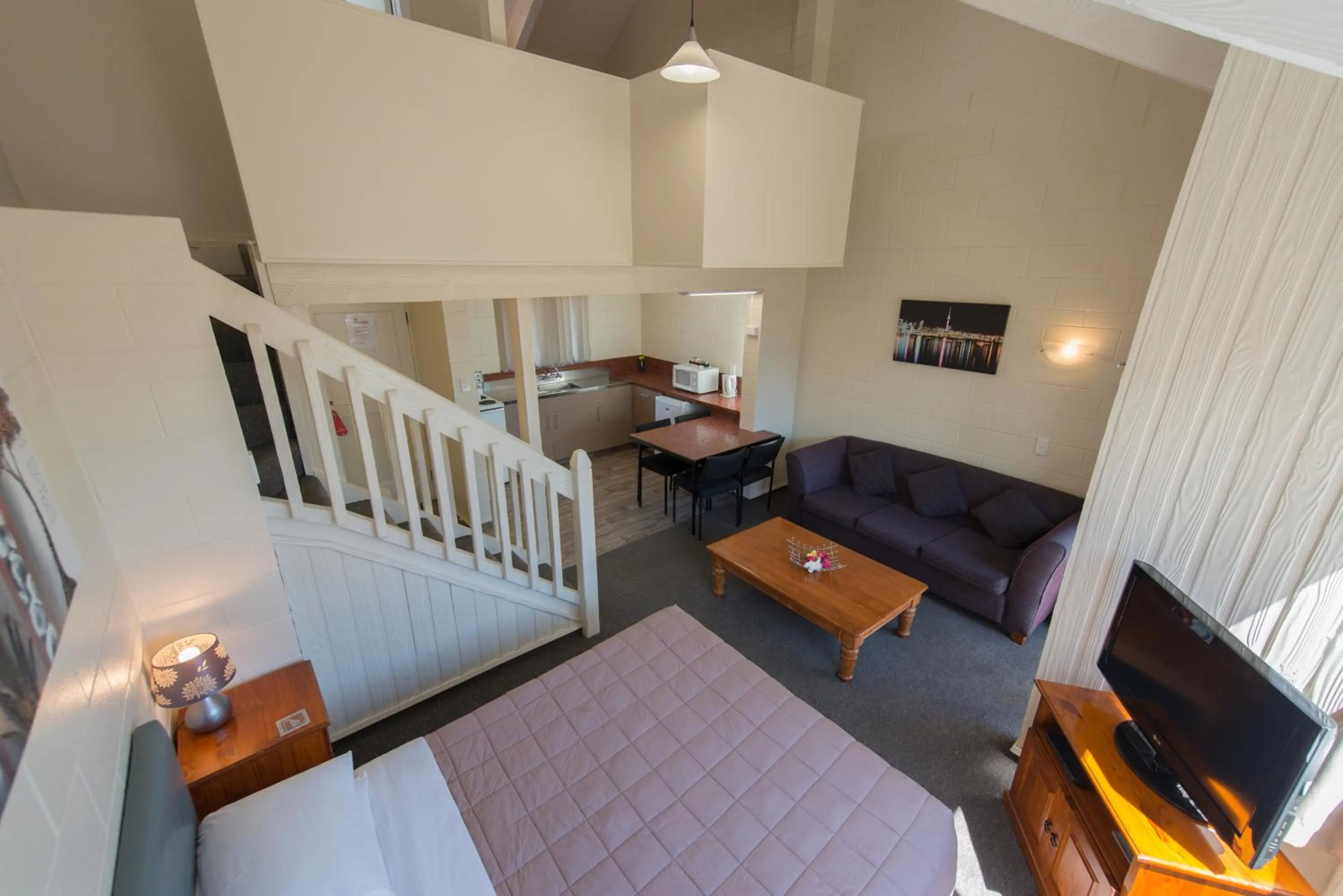 Living room, Bed in Howick Motor Lodge