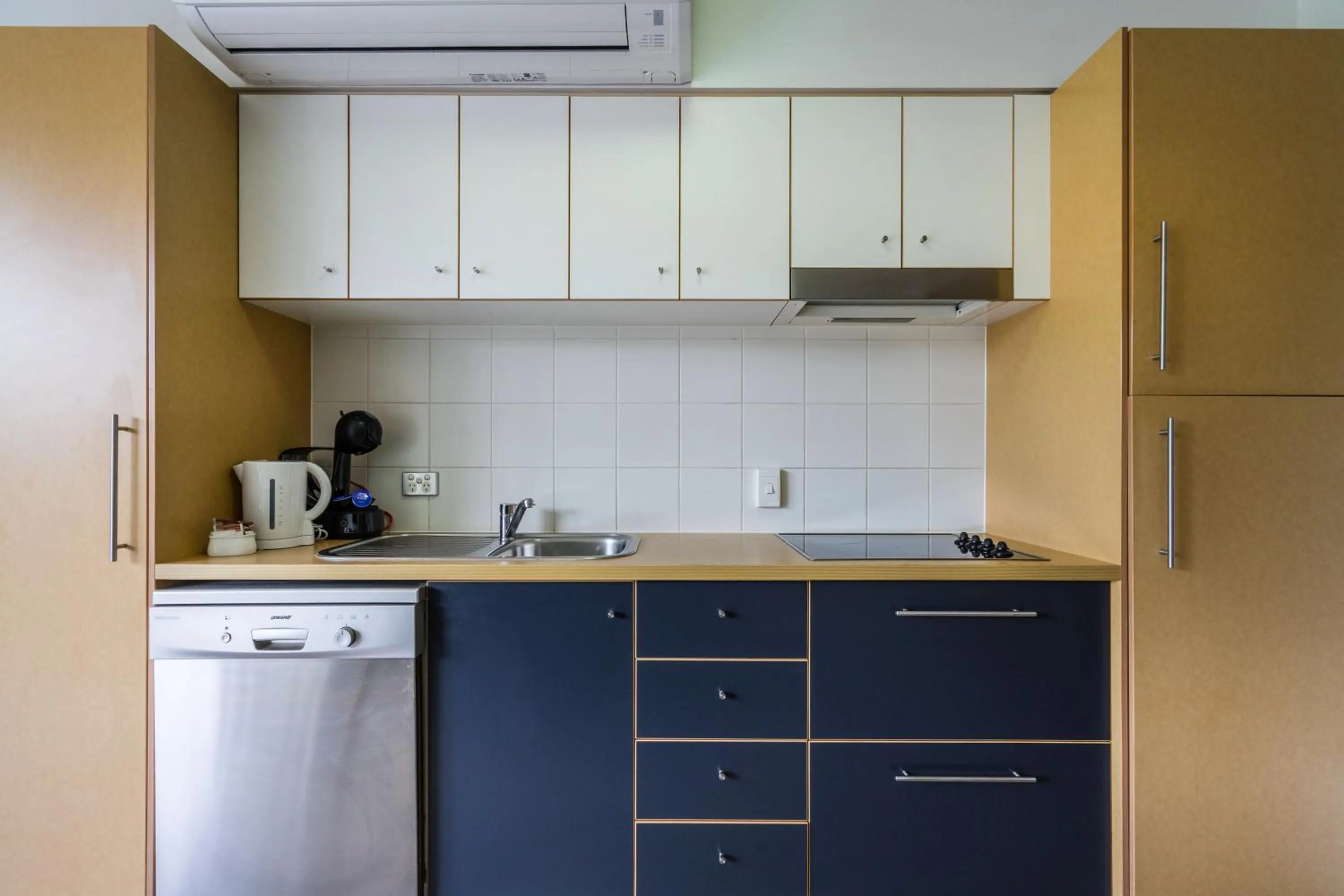 Coffee/tea facilities in The Docks On Goodwin