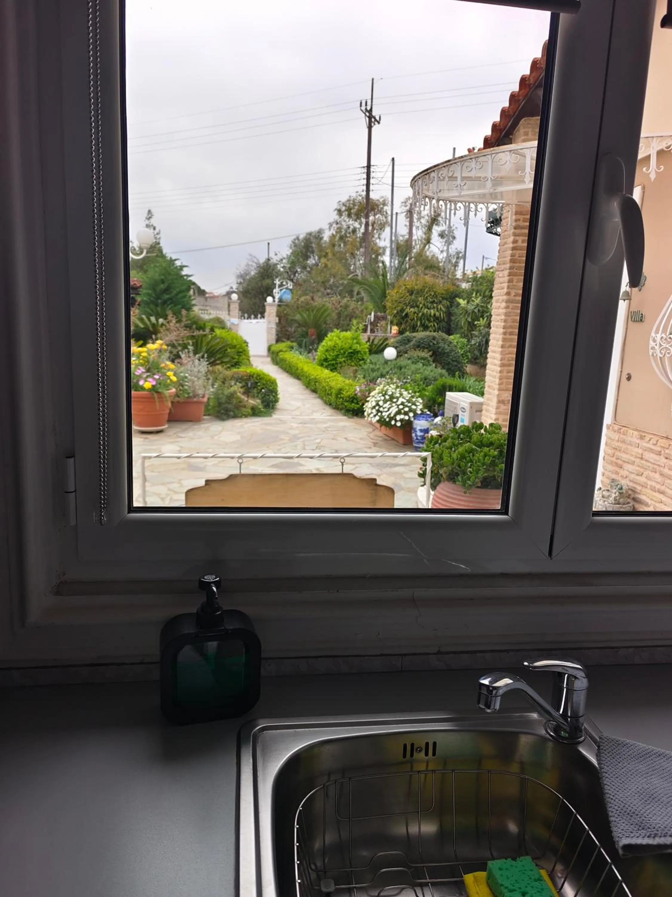 Kitchen or kitchenette in Natalie Apartments