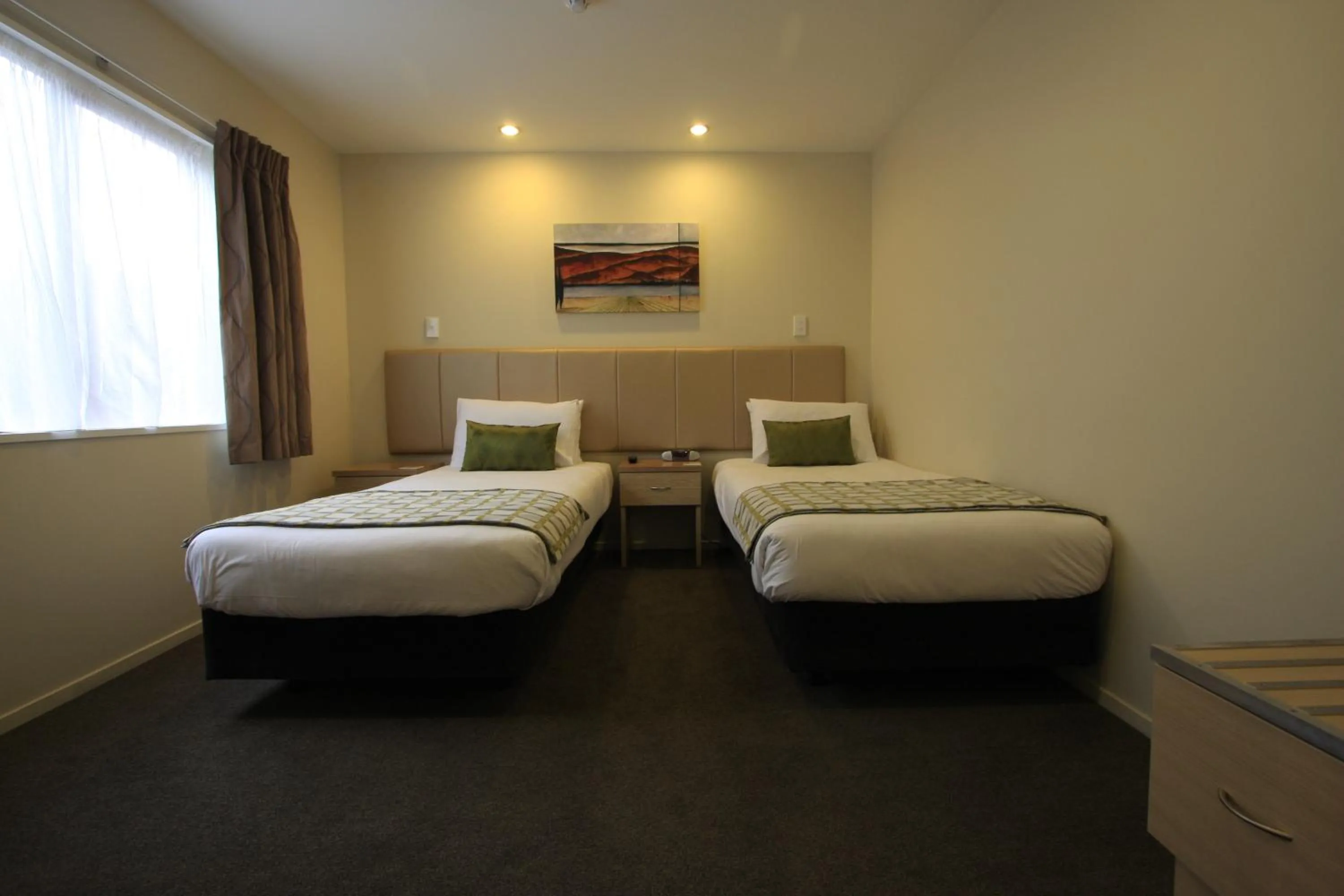 Bedroom, Bed in 555 Motel Dunedin